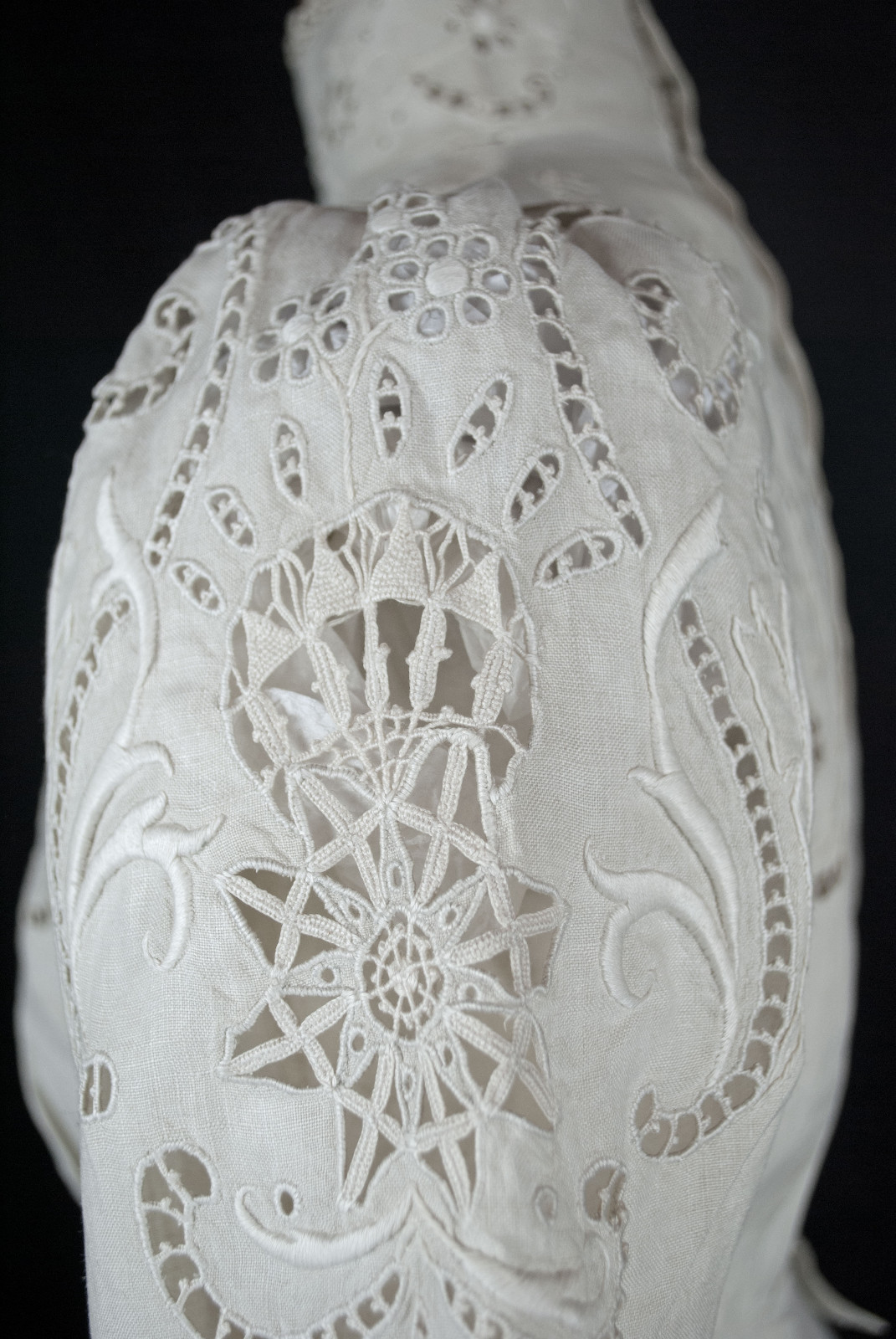 Edwardian 1908 Cutwork Whitework Linen Walking Suit – 3 Piece Outfit