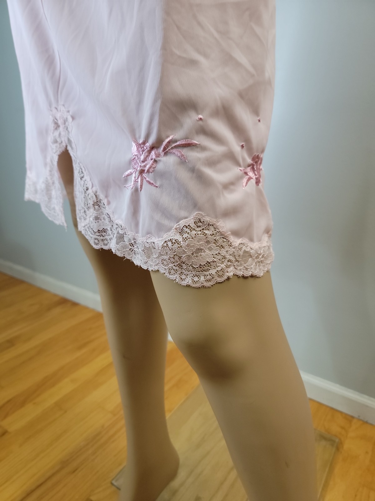 Vintage Charmode Tricot Nylon Pillowtab Pink Half Slip Emb/Lace Detail Size SM