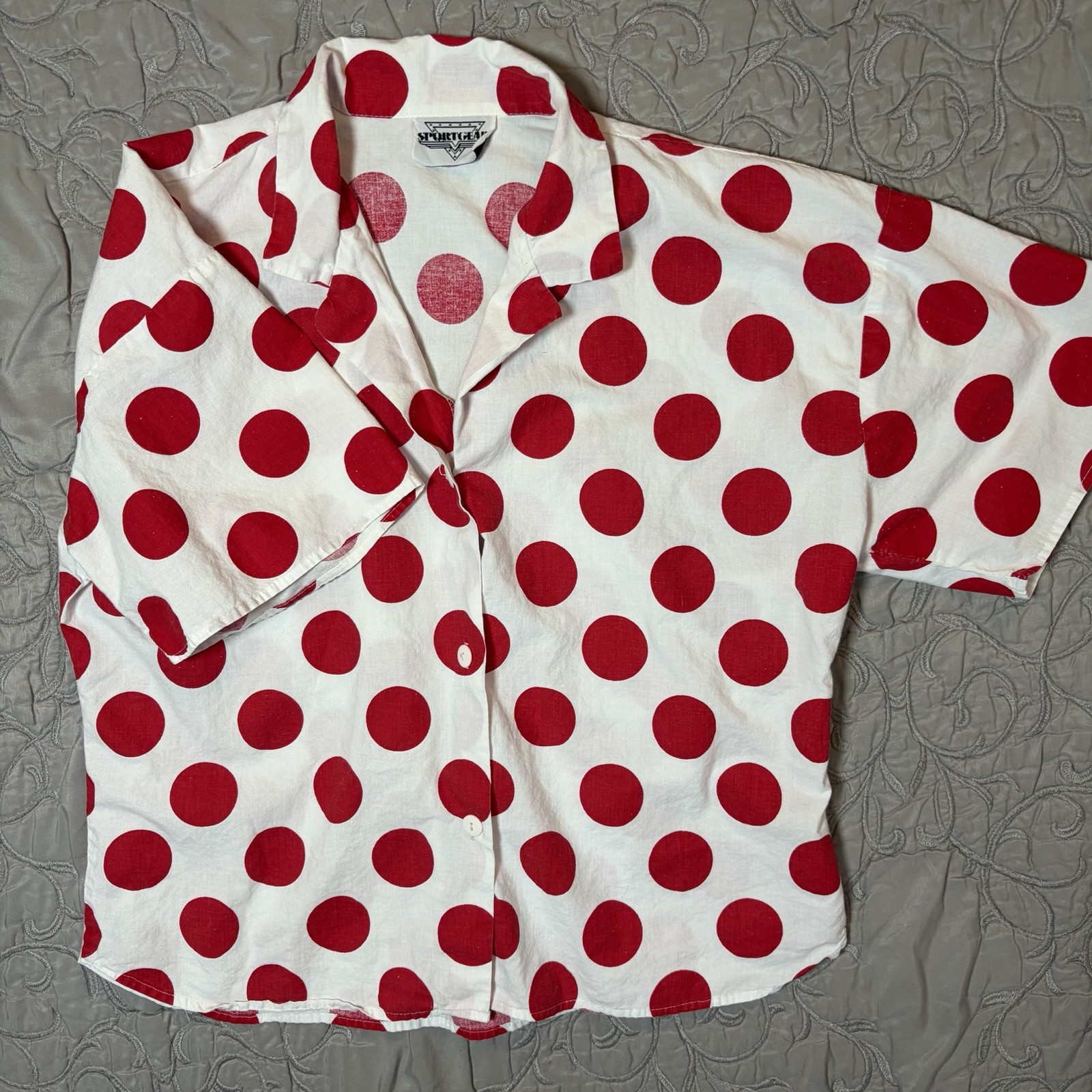 Vintage 80s Women&rsquo;s Shirt White Red Polka Dots Button Up Blouse Medium/Large?