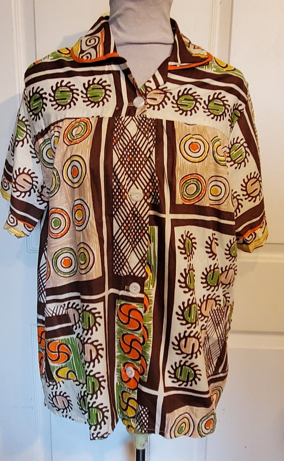Vintage 60s Brown Orange Cotton Polyester Screen Print Blouse B46 Size 18 – 20