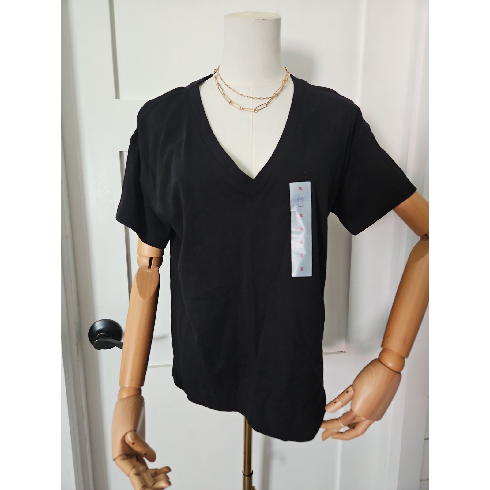 Old Navy Vintage Tee Small Black V-Neck Short Sleeve Cotton T-Shirt NWT