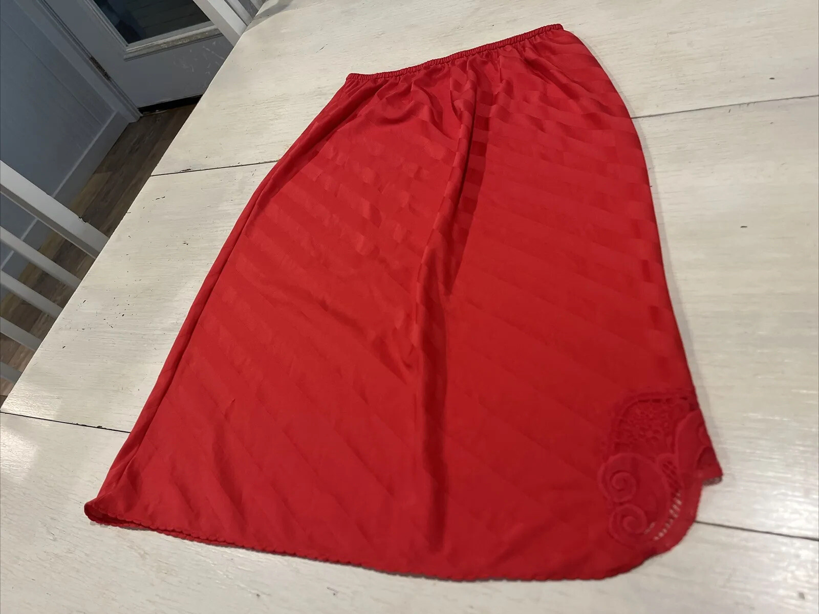 UNDERCOVER WEAR Slip Women’s M Medium Red Half Skirt Slip Lace Slit Corner VTG