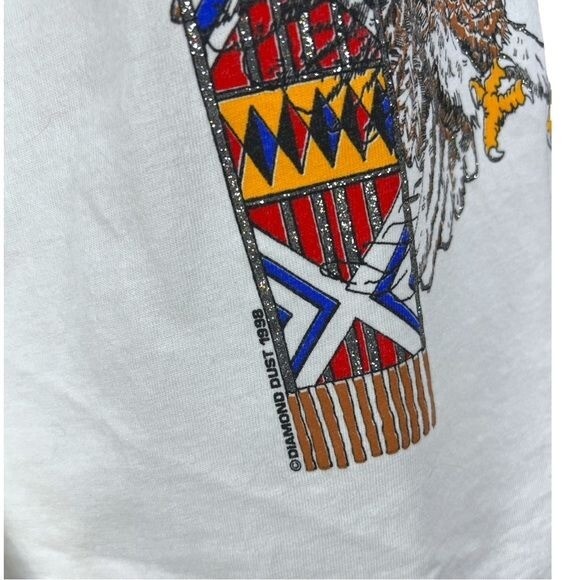 Vintage White 1998 DIAMOND DUST Eagle Totem Pole Tee Size MD