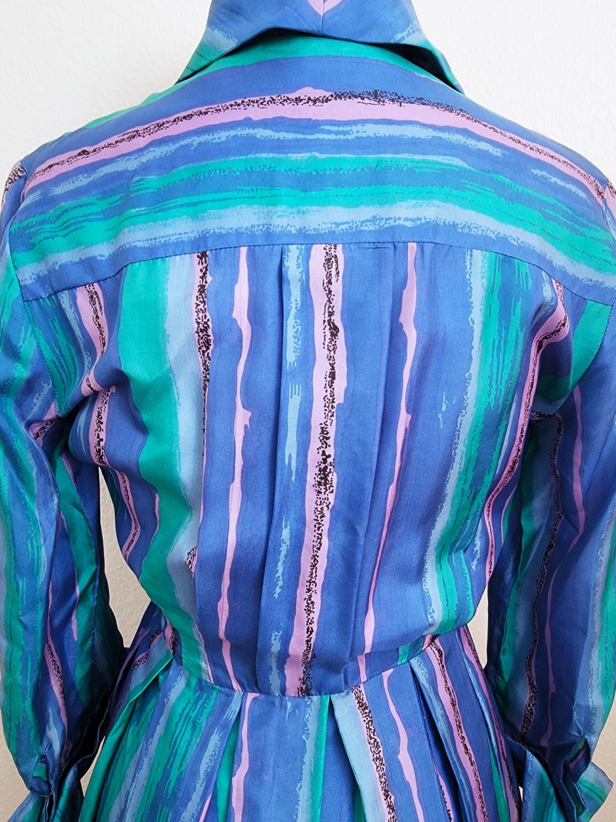 Unworn 1950s Vintage Julie Miller SILK Shirtwaist DRESS Vivid BLUES XS-S