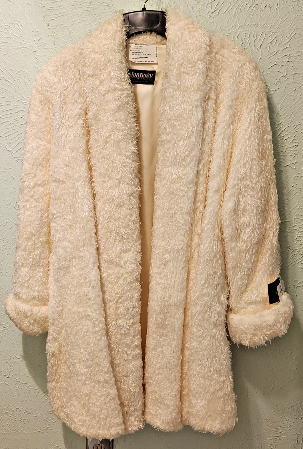 Vintage Monterey Fashions Cream Color Full Length Faux Fur Coat – Sz 1X