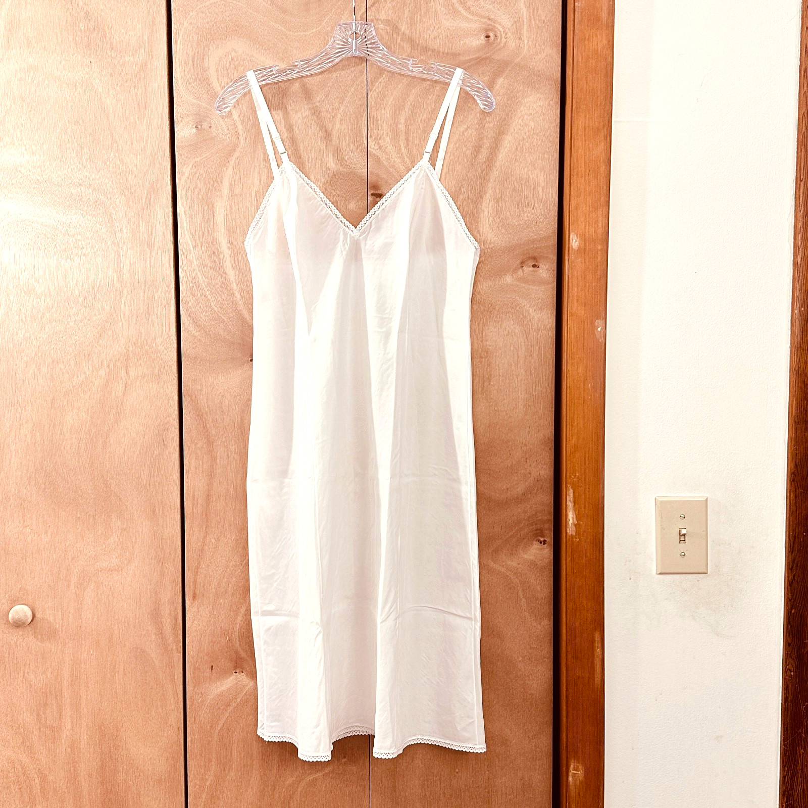 1980s Barbizon Taffreda Taffeta Full Slip Off White Vtg Size 36 (S/M) Made Haiti