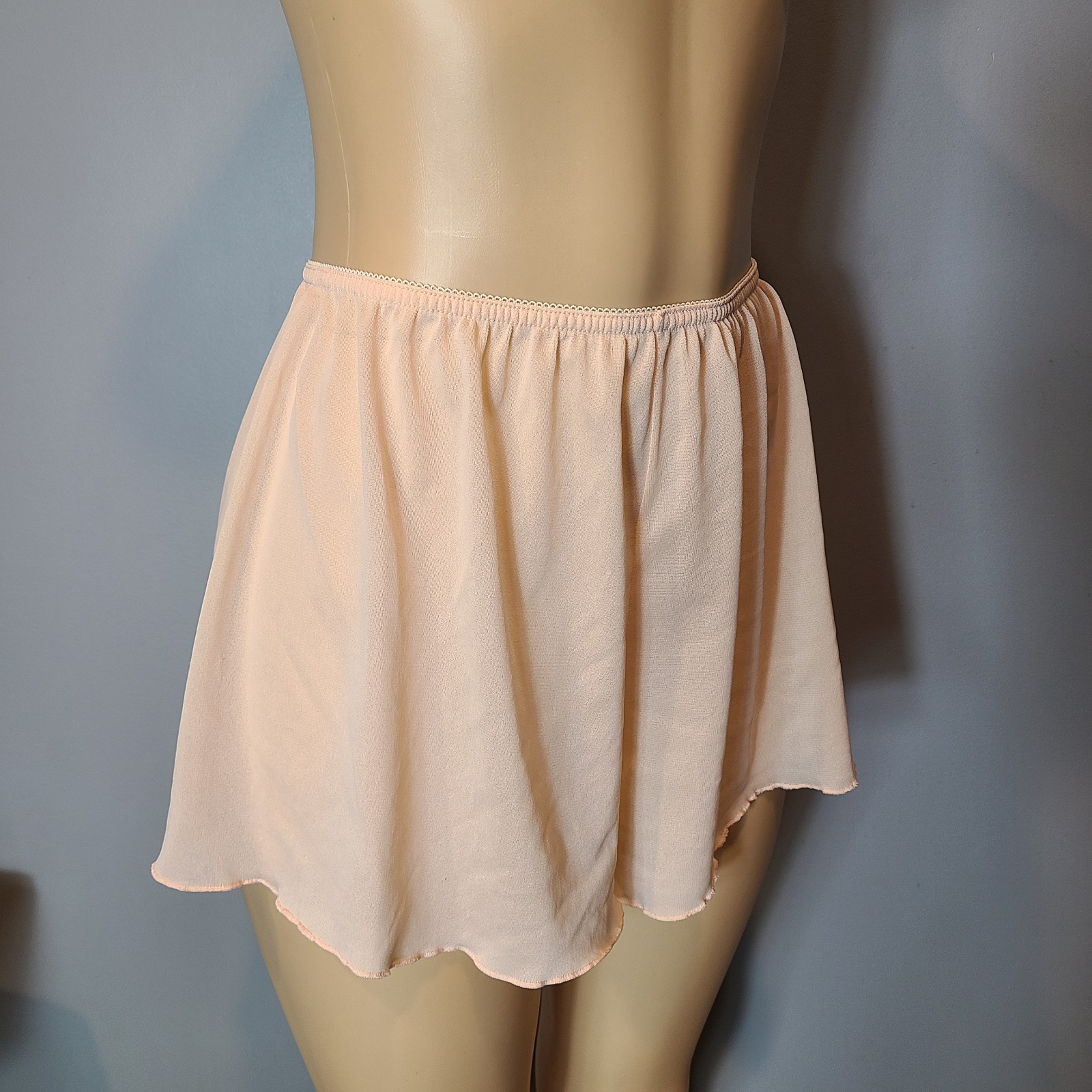 Vintage Nylon Tap Flutter Sleep Shorts Petra Fashions Pants Peach USA Sz Medium