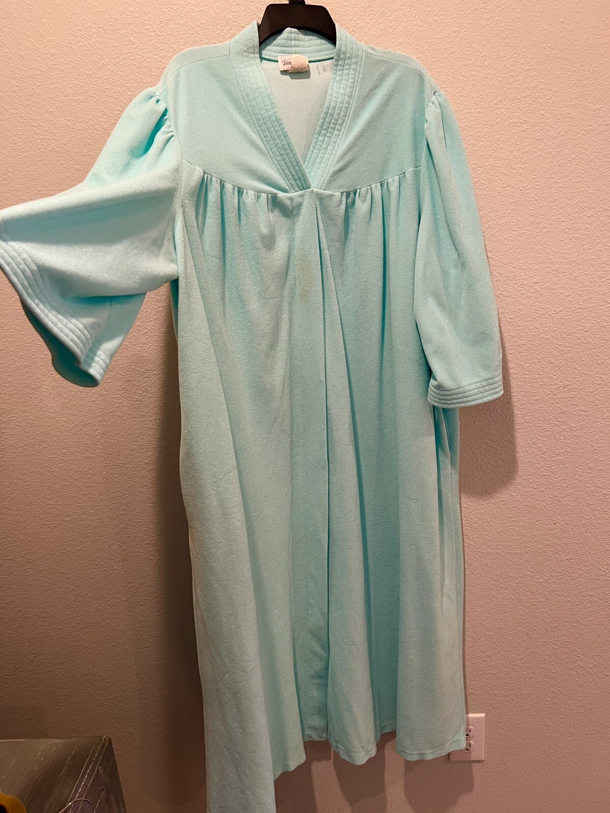 Vintage Vanity Fair Housecoat Light Blue Velour Robe Women’s Size 3XL V-Neck