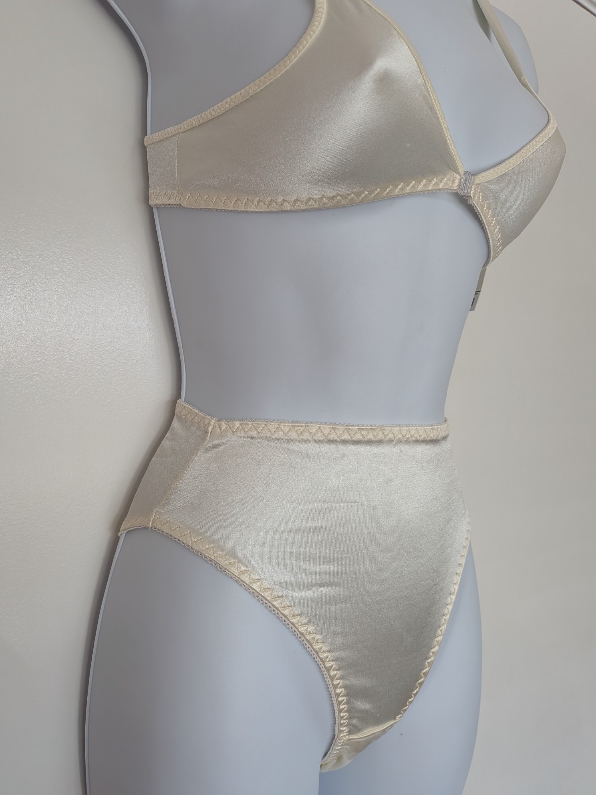 Vintage JCPenney Ultimate Basics shiny ivory satin panties front hook bra set S