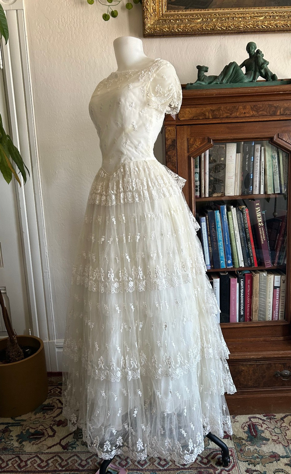 Vintage 30s 1940s Ivory Lace Tulle Bridal Gown Teired Handmade Wedding Dress 26W