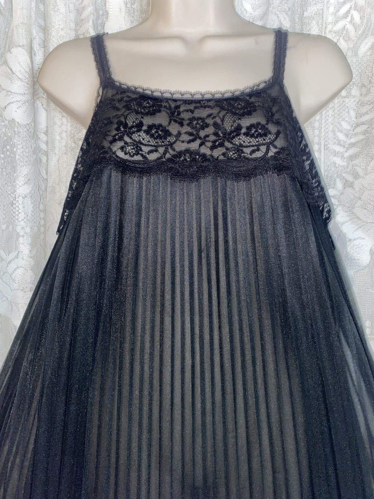 Vtg S Black Charmode Db Pleated Sheer Chiffon Nightgown w Lace Overlay Bodice