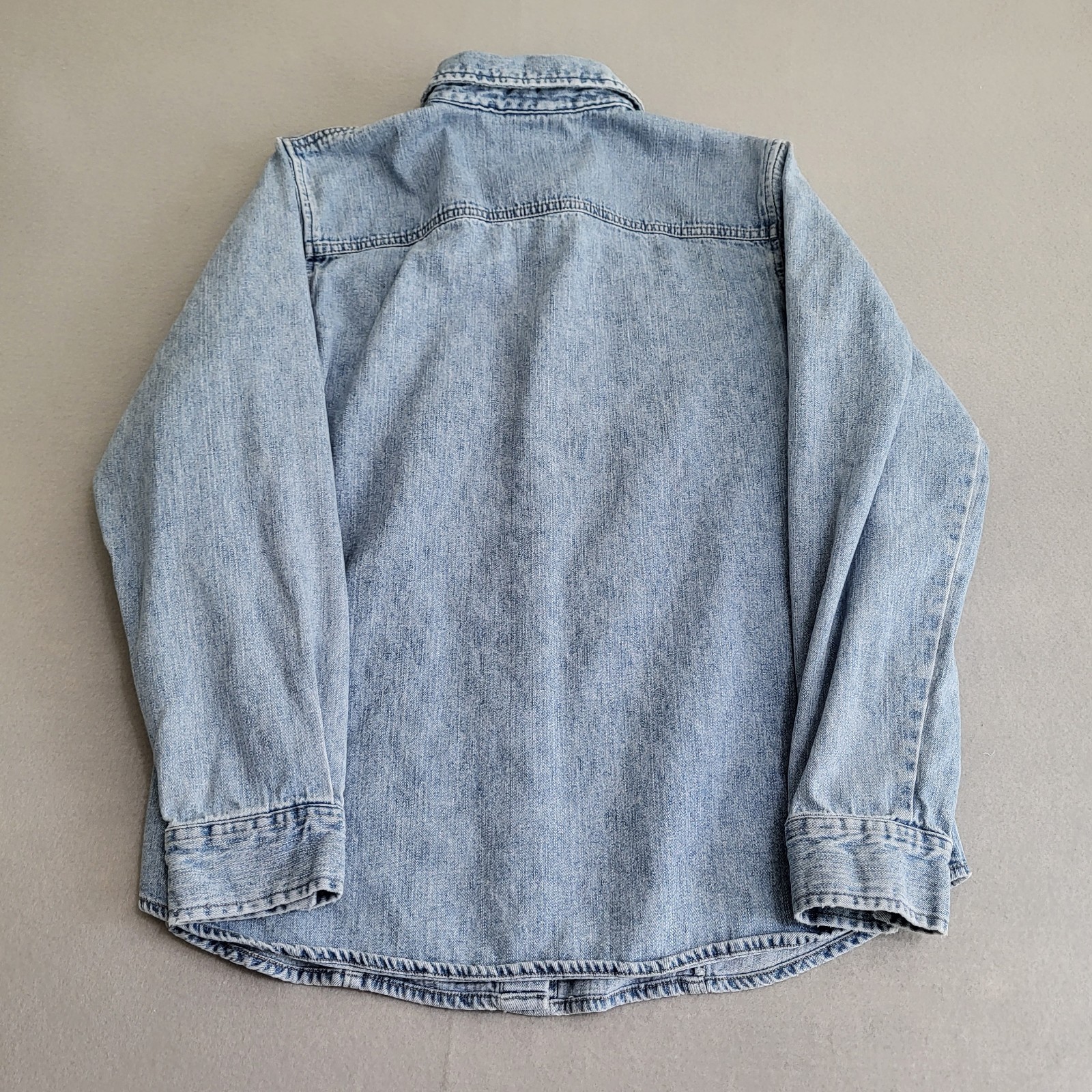 VTG Long Sleeve Snap Front Denim Chambray Shirt Women&rsquo;s L Distressed Hong Kong