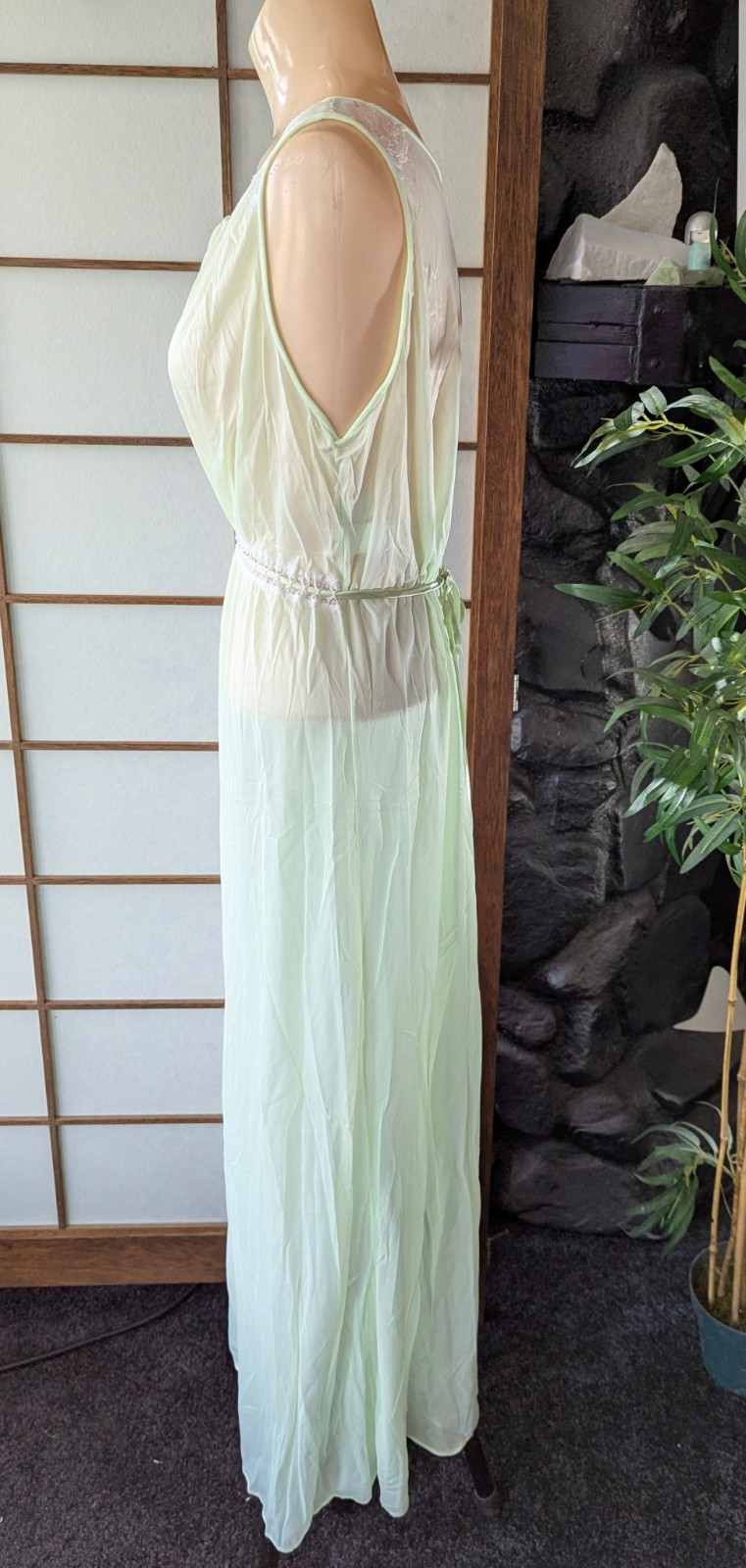 Vtg 1970s Miss Elaine Peignoir Set Long Mint Green Chiffon Lace USA Large NOS