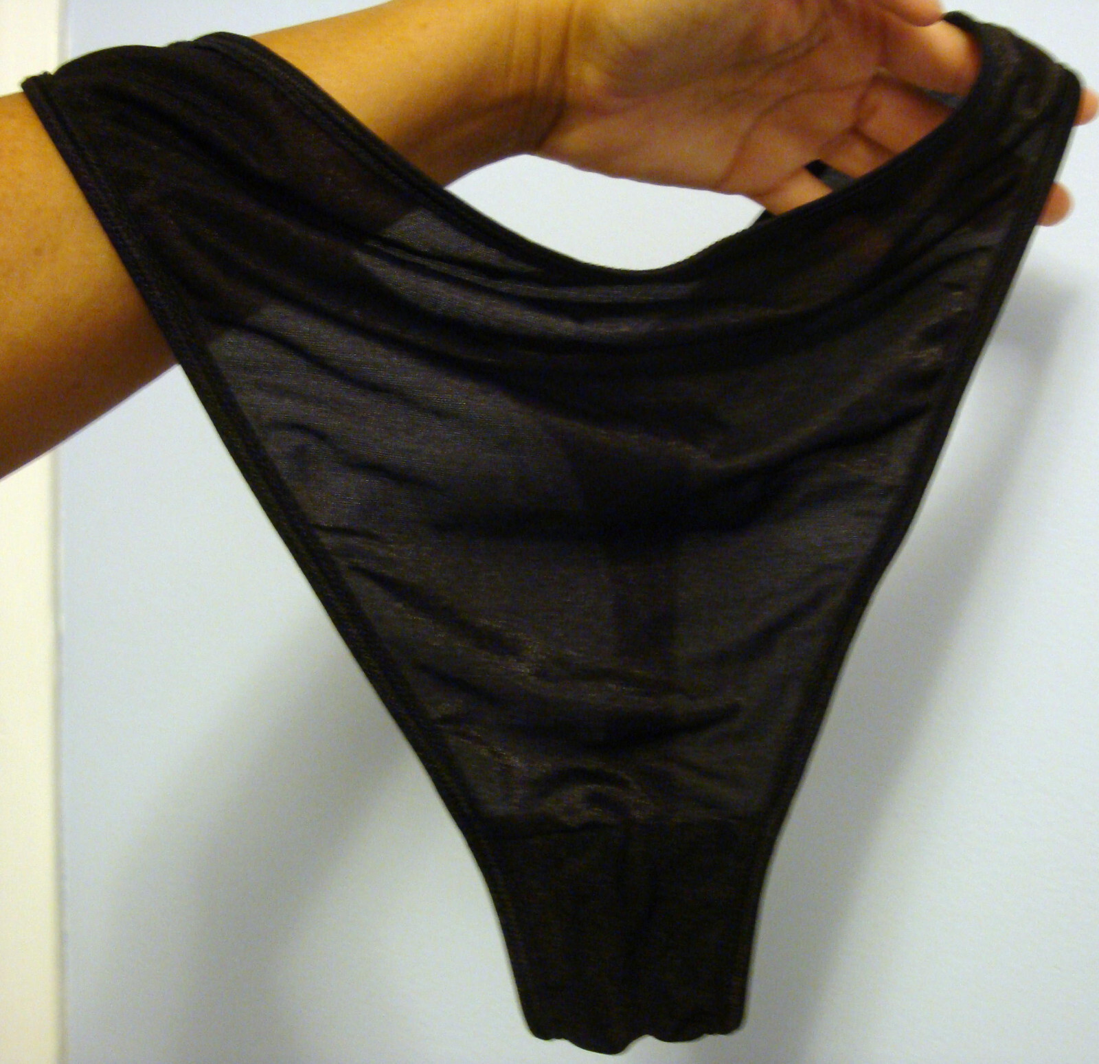 Fruit of the Loom M L Black Lycra Spandex Shiny Shimmery Thong Vintage #433