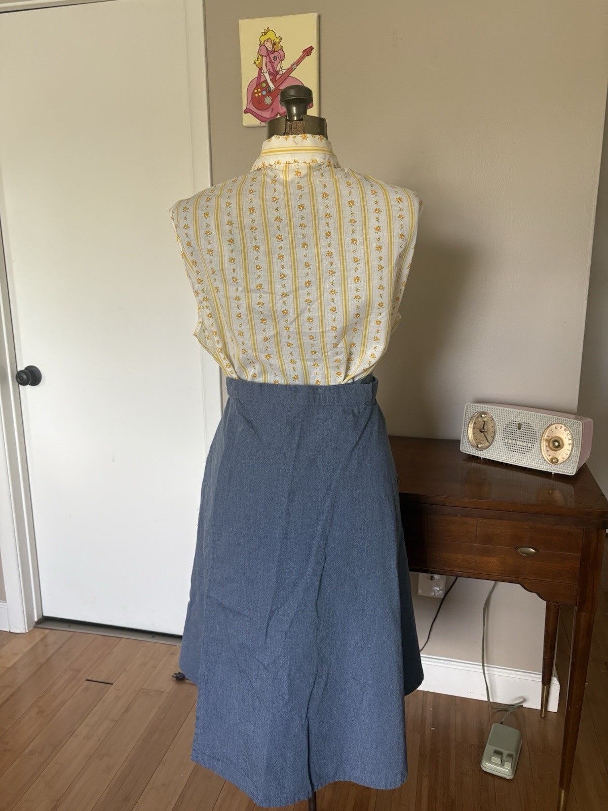 VTG 1950s/60s Handmade Chambray Wrap Skirt with Pockets 34” Waist