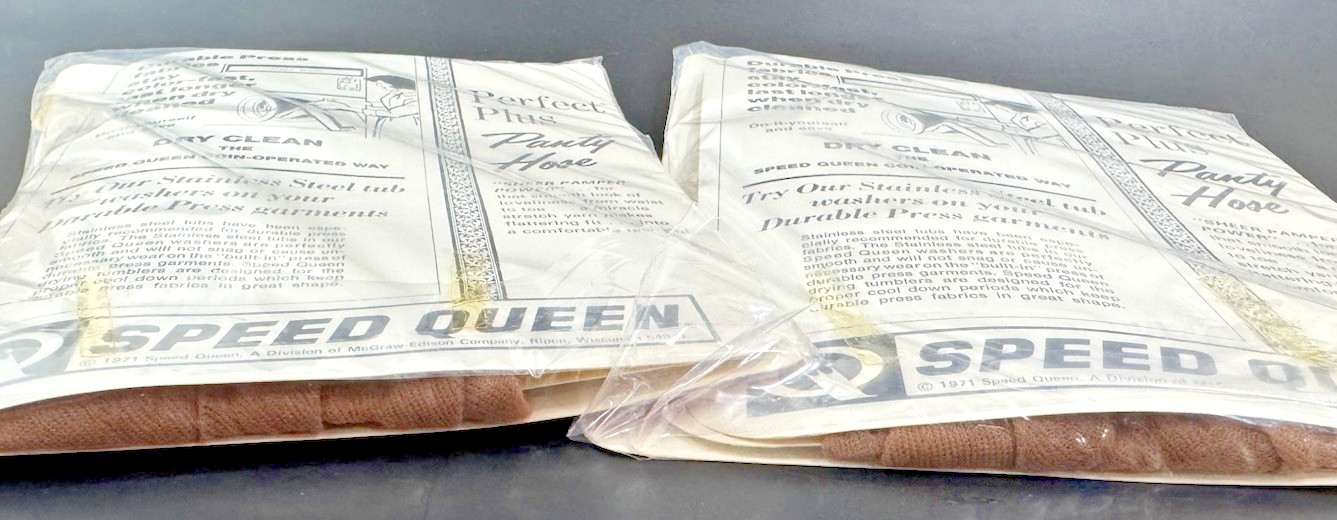 Vintage 1971 Lola Panty Hose Suntan Lot 2 NOS Mod Retro Hosiery 5&prime;-5&rsquo;8 100-160lb