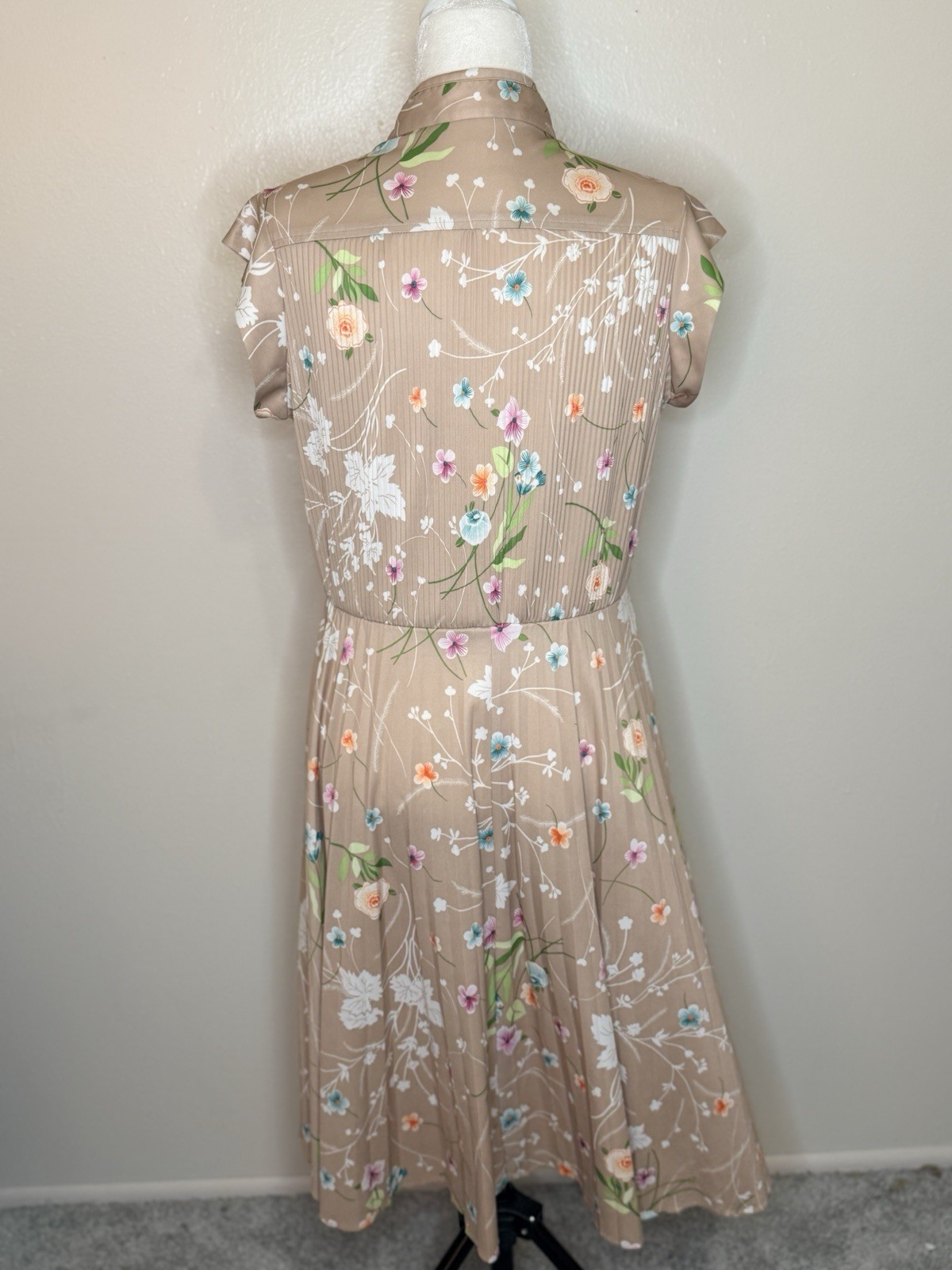 VTG 70s Spring Floral Dress Sz 8/10 Med Retro Pretty Feminine Cap Sleeves CUTE!