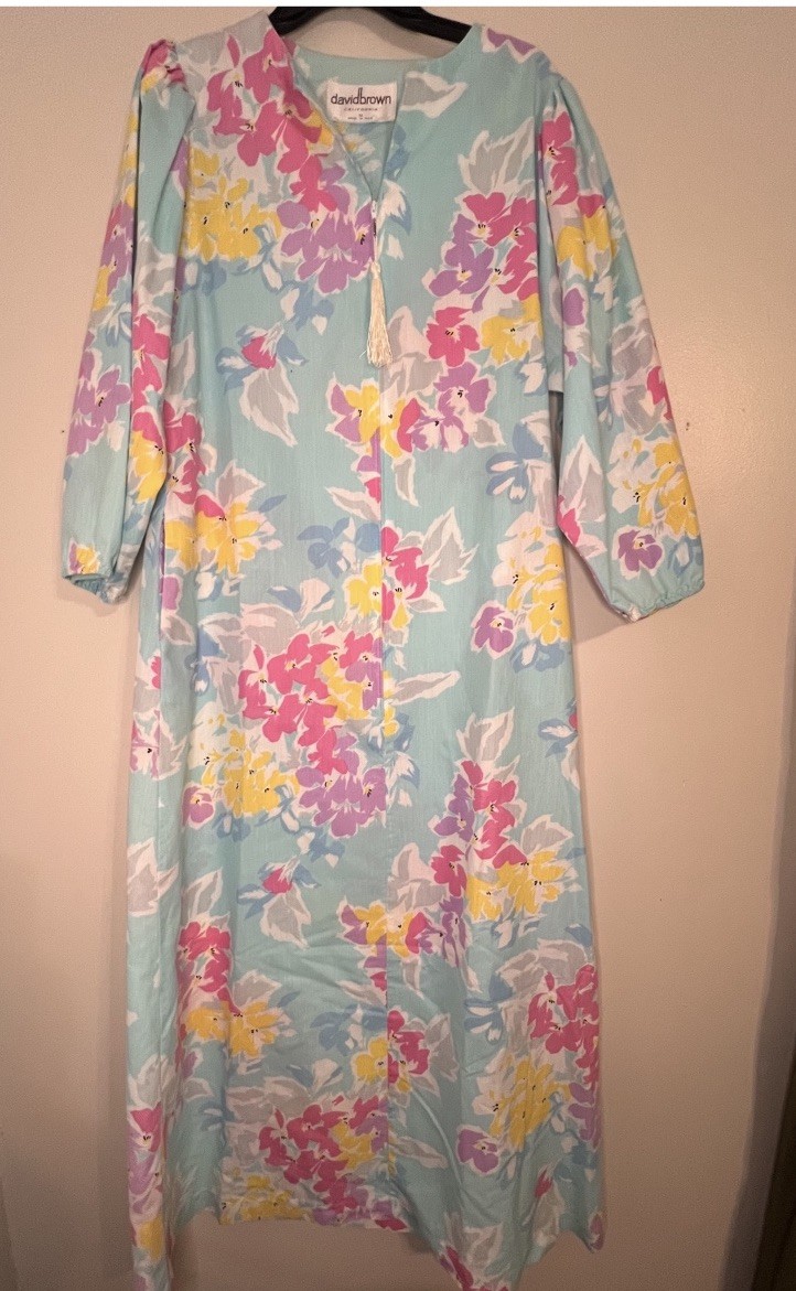 1970s VTG Pastel Floral House Dress/ Lounger-By David Brown California