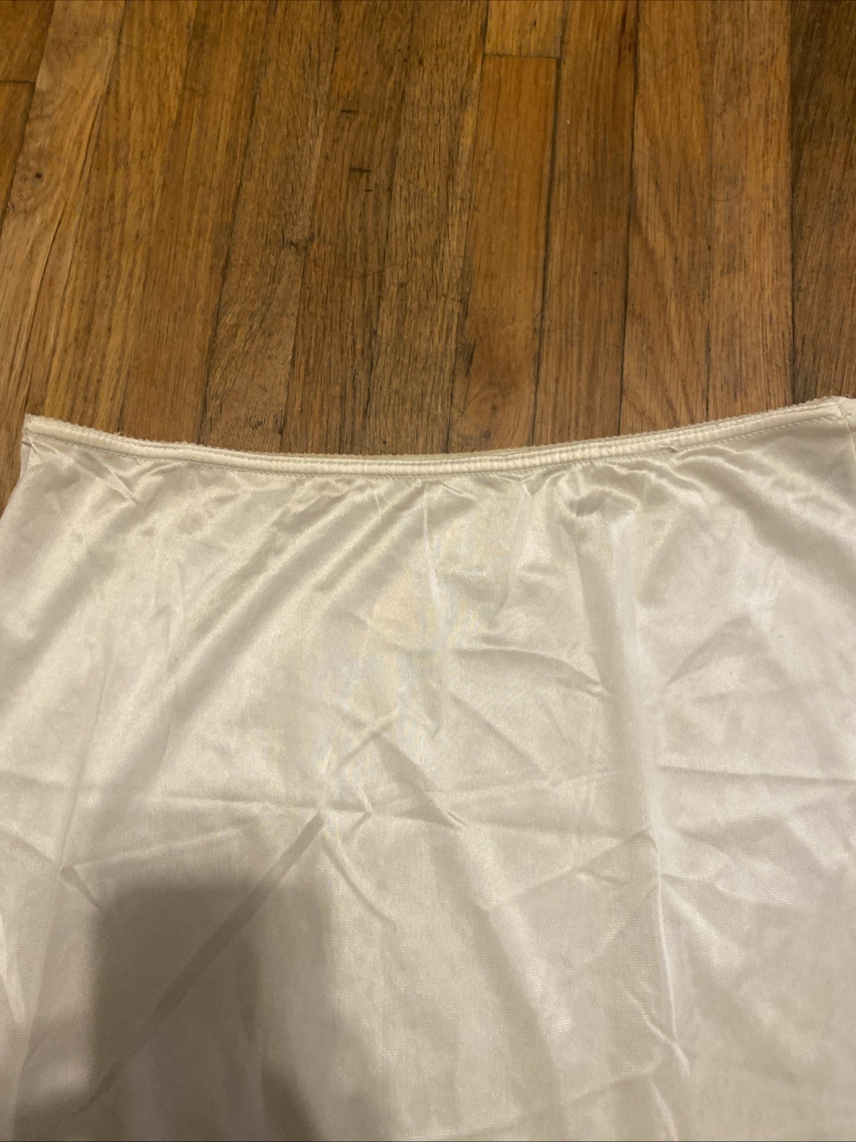 Chantilly Maidenform Whote Full Slip With Lace Trim And Pink Flowers On Slits M