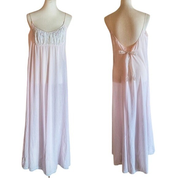 Claire Sandra by Lucie Ann Beverly Hills Vintage 60&rsquo;s Pink Lace Nightgown Maxi