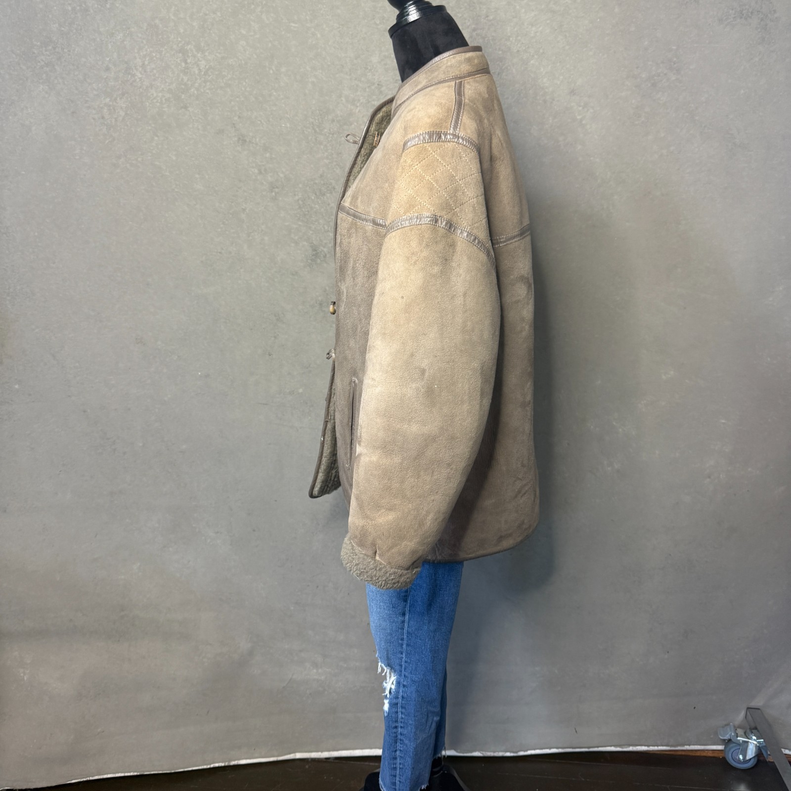 Wallace Sacks Furriers Vintage Sheepskin Shearling Coat England UK 16 EU 42
