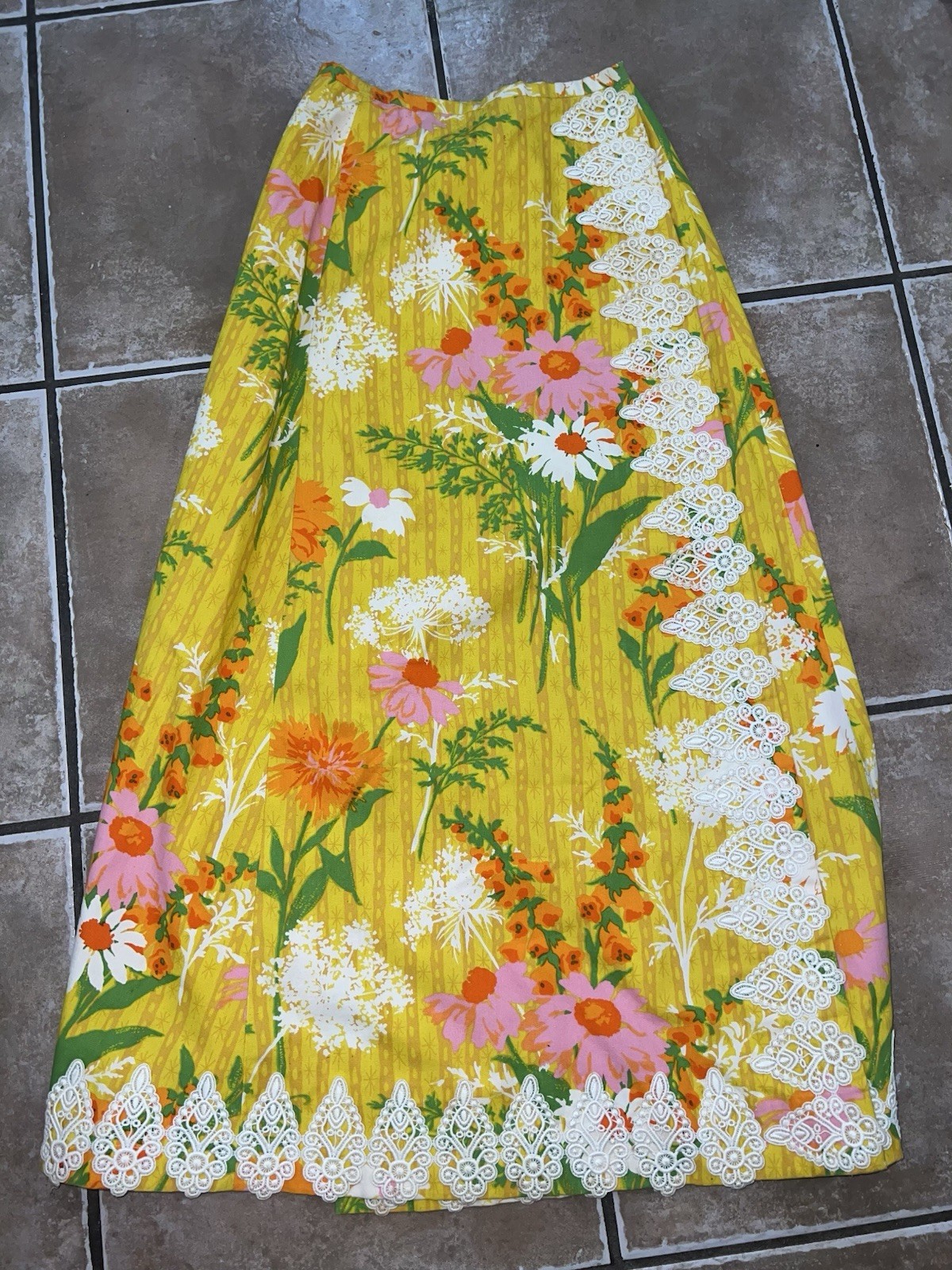 Vintage Yellow Floral Embroidered Lace Wrap Skirt 2 XS S MAXI Cottagecore Hippie