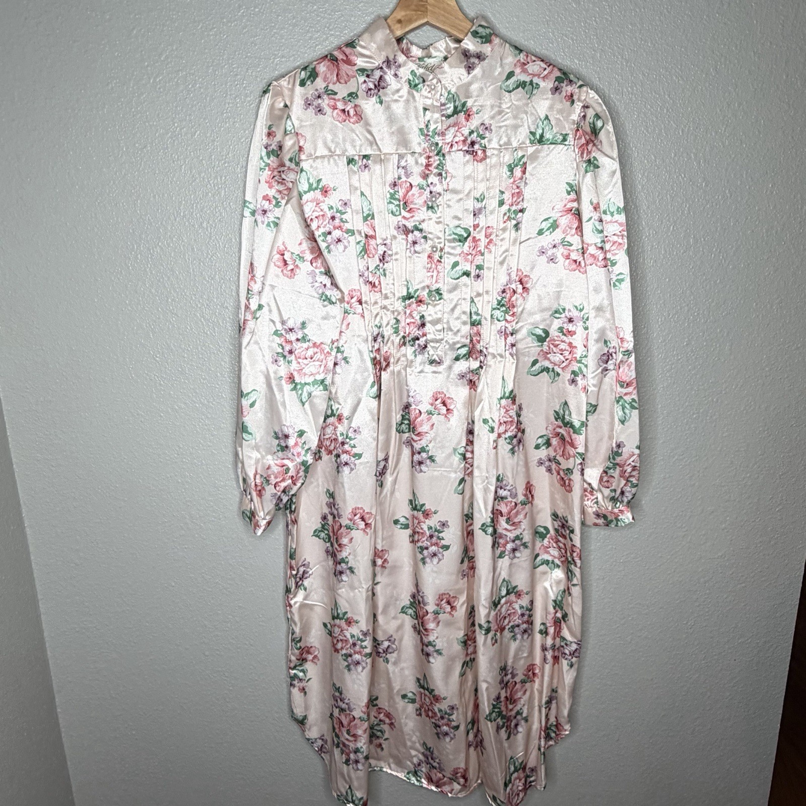 Vintage Cachet Victorian Nightgown Shiny Floral Satin Med Cottagecore Coquette