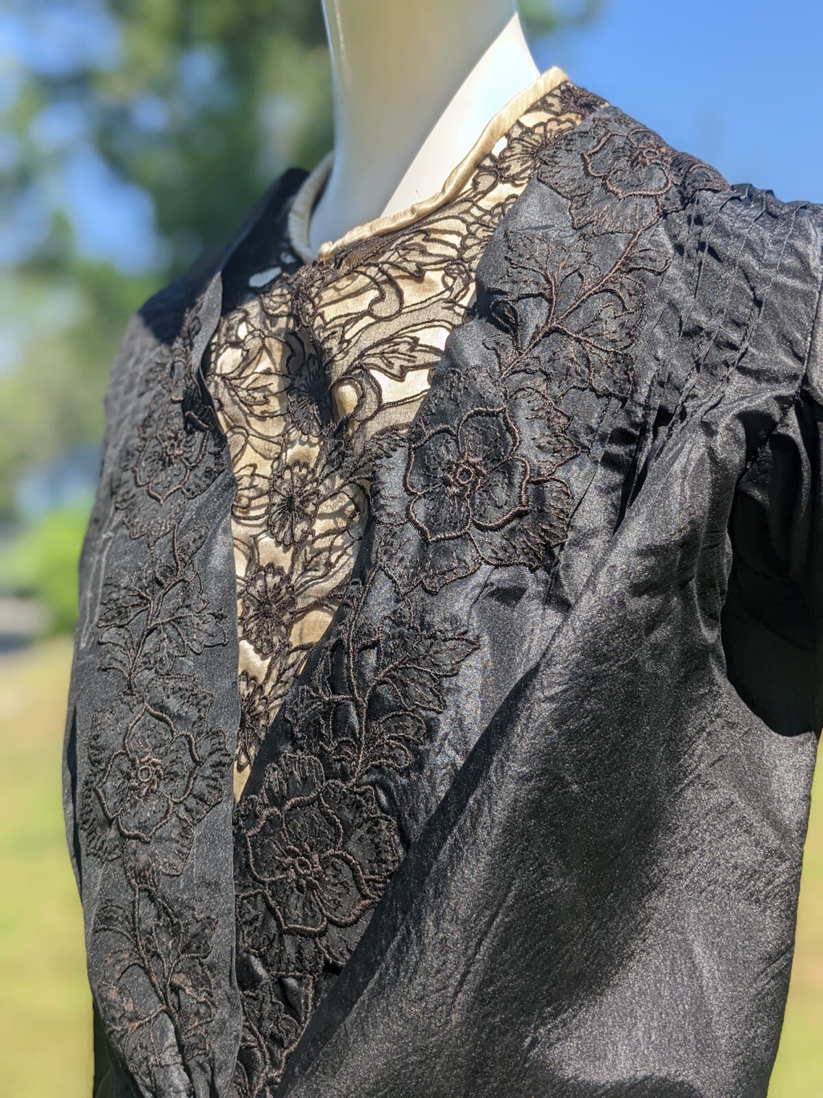 EDWARDIAN BLACK SILK TAFFETA JACKET W EMB FLORAL CUTOUT BLACK CHIFFON