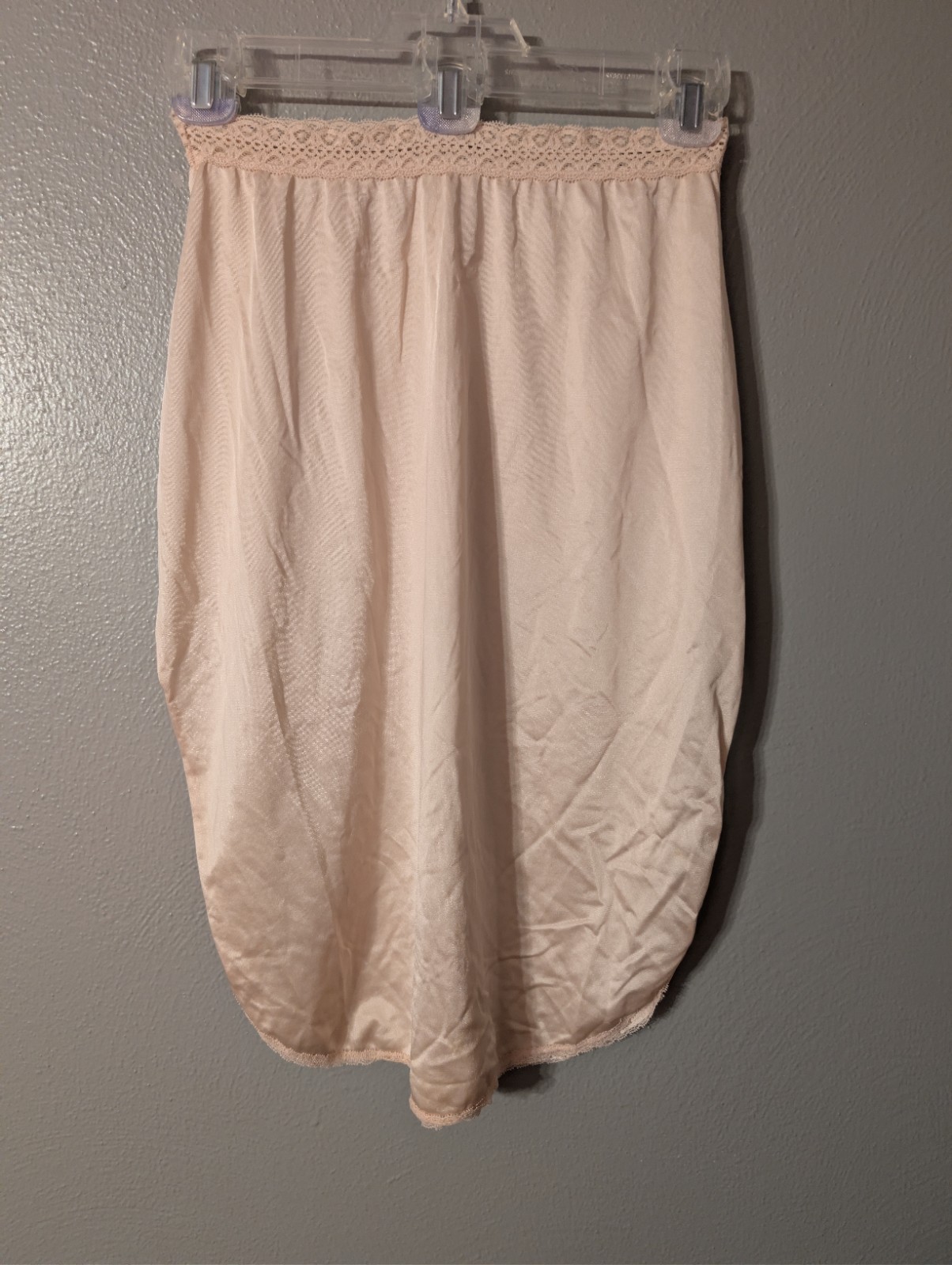 Vintage Lorraine Half Slip Extra Small Nude Pink Lace Trim Nylon Mid Slit XS