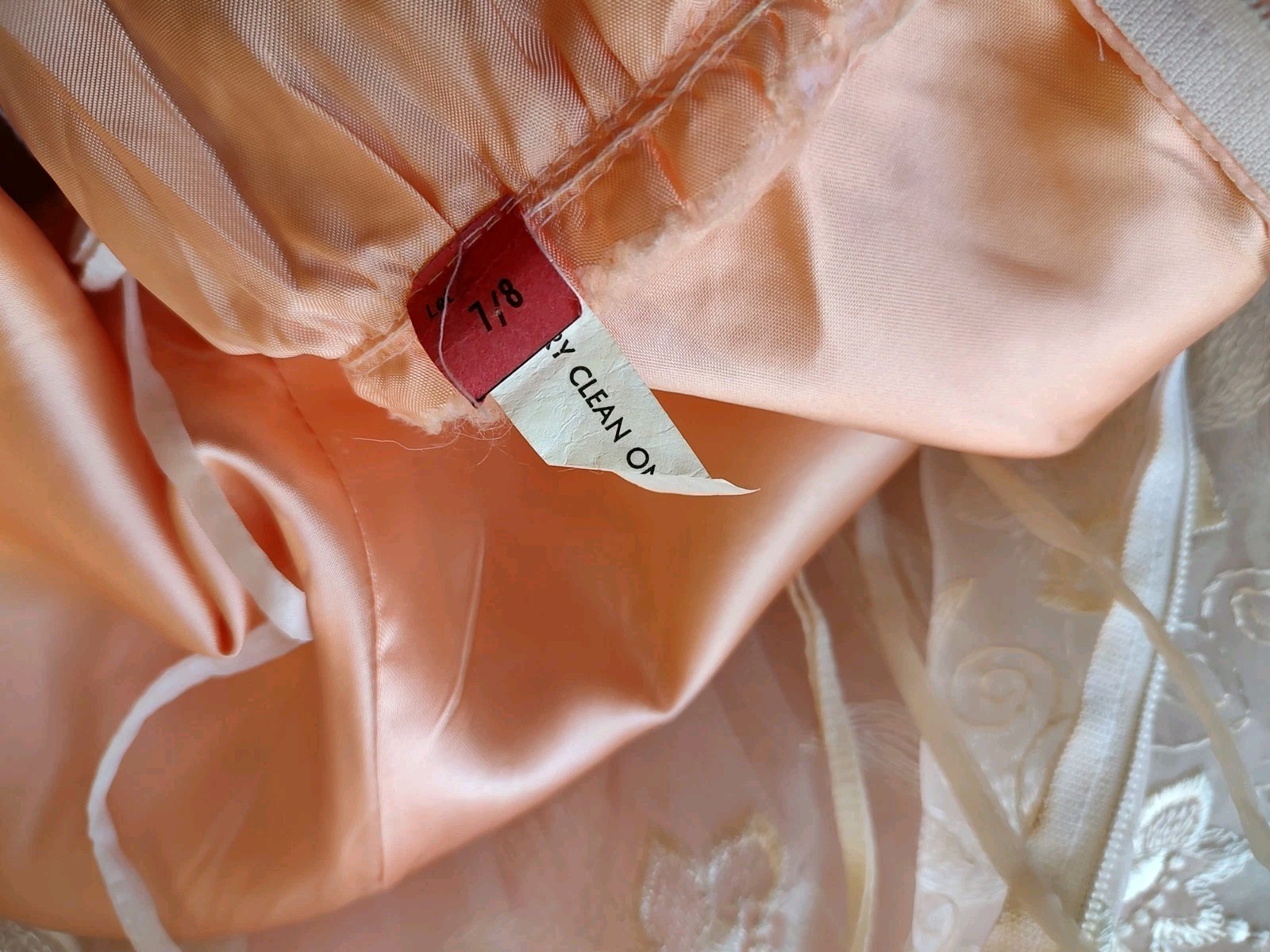 Vintage 80&rsquo;s does 50&rsquo;s Dress Peach Satin & White Lace Party Prom Formal Midi S