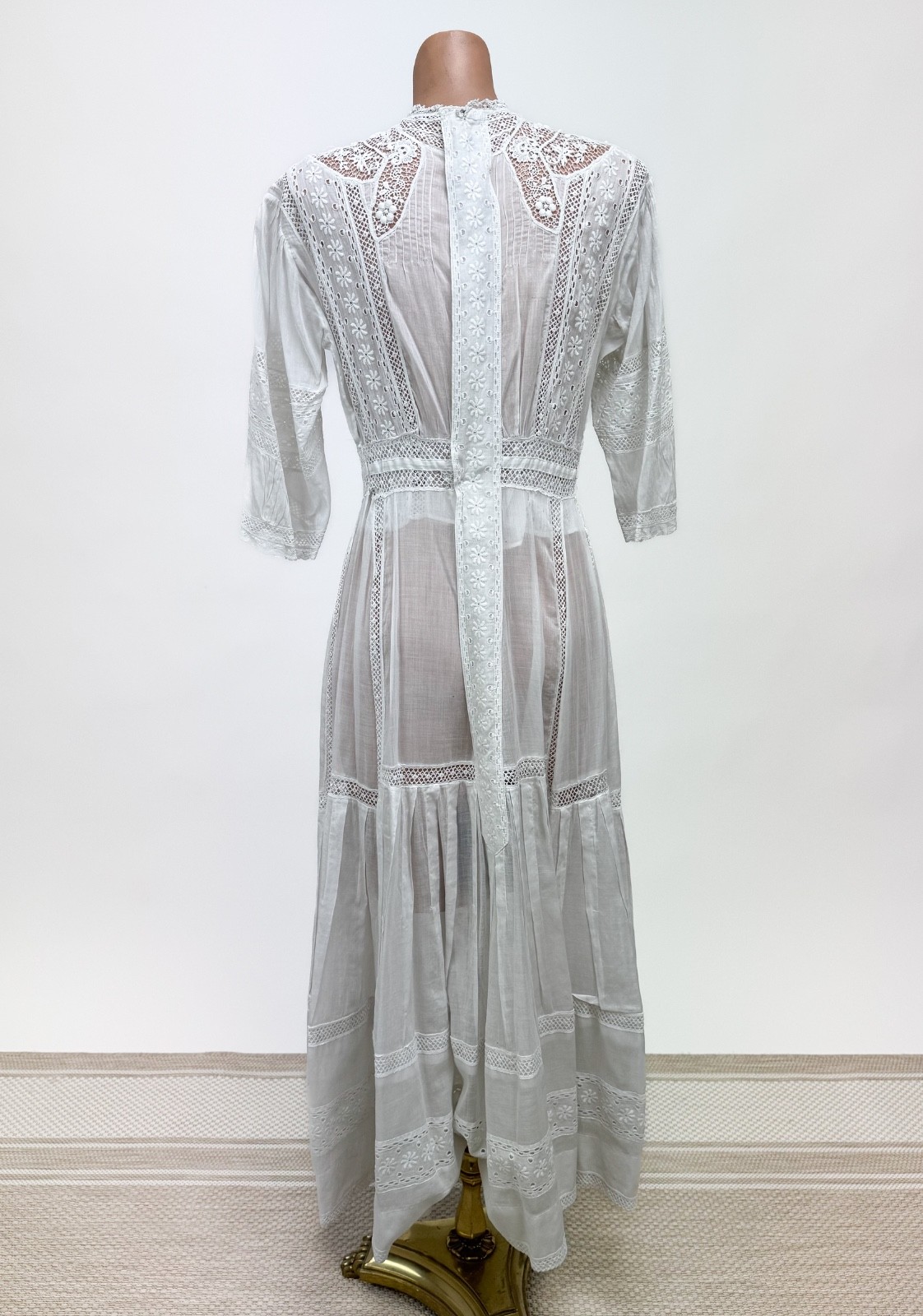 Antique Victorian Edwardian White lace Embroidered Cotton Tea Dress two piece