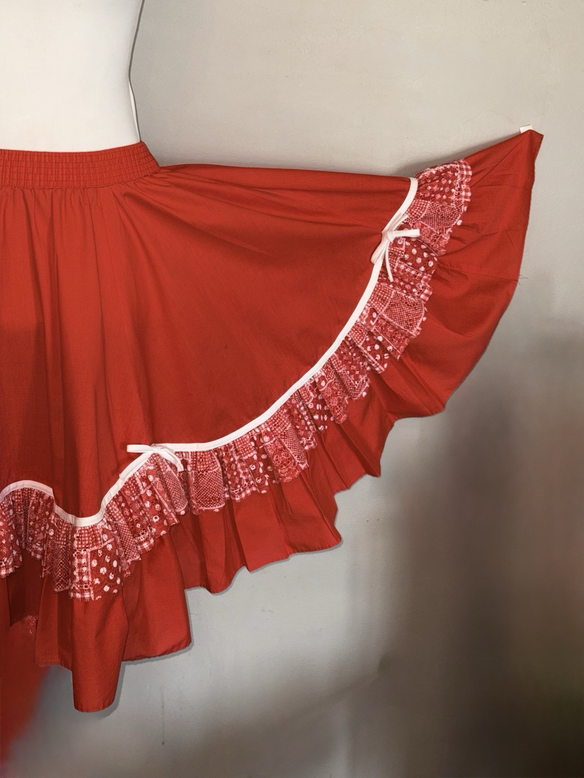 Vintage Partners Please! Malco Modes Size L Pull-On Squaredancing Skirt Red