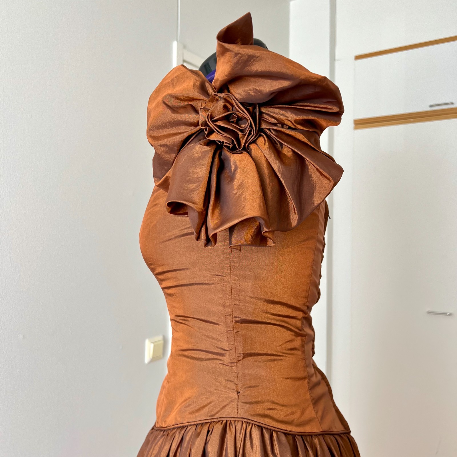 1980s JOHN CHARLES Taffeta Off Shoulder Cocktail Party Dress Basque Waist Prom