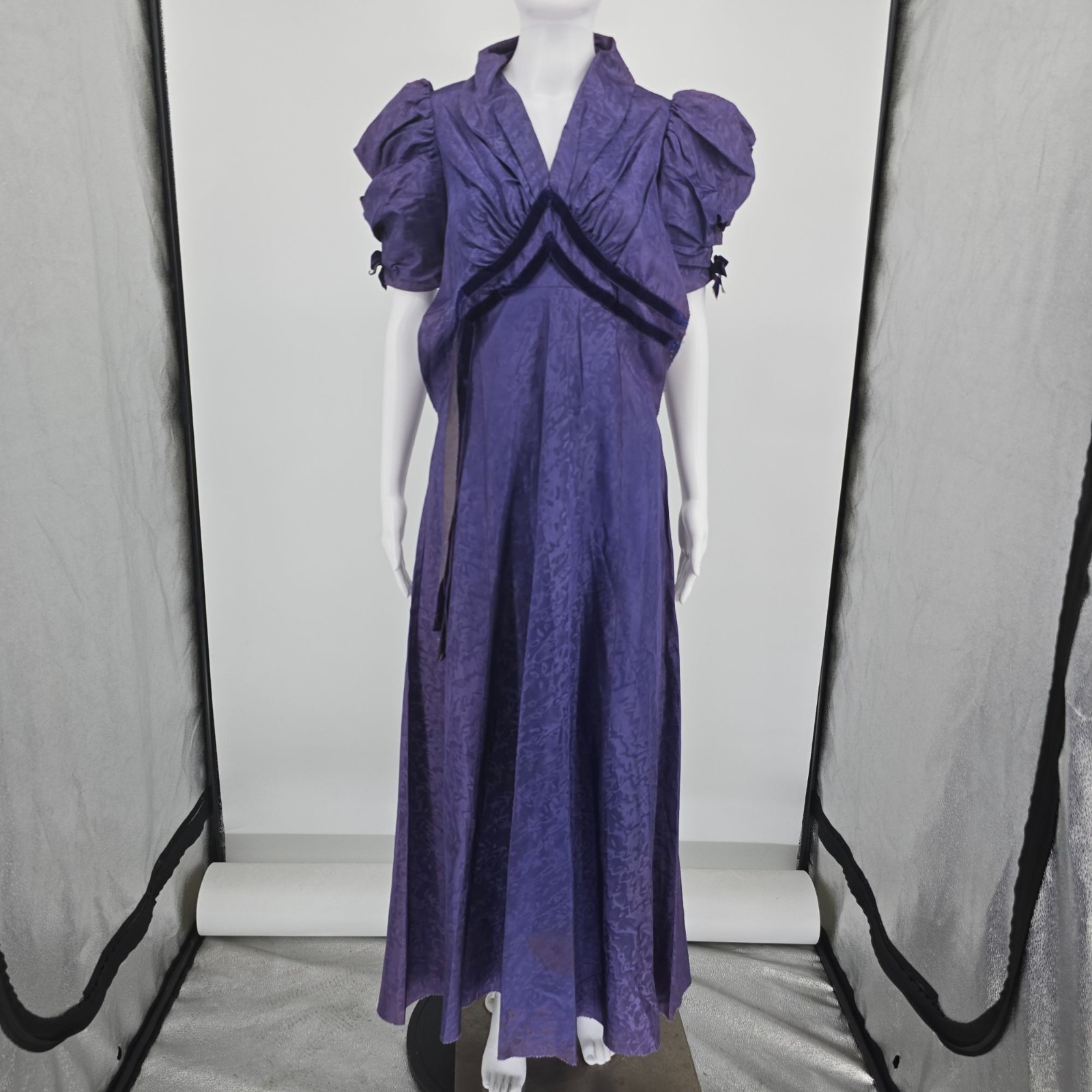 Vintage 1930s Royal Purple Moire Taffeta Evening Gown Dress (M) *Damaged