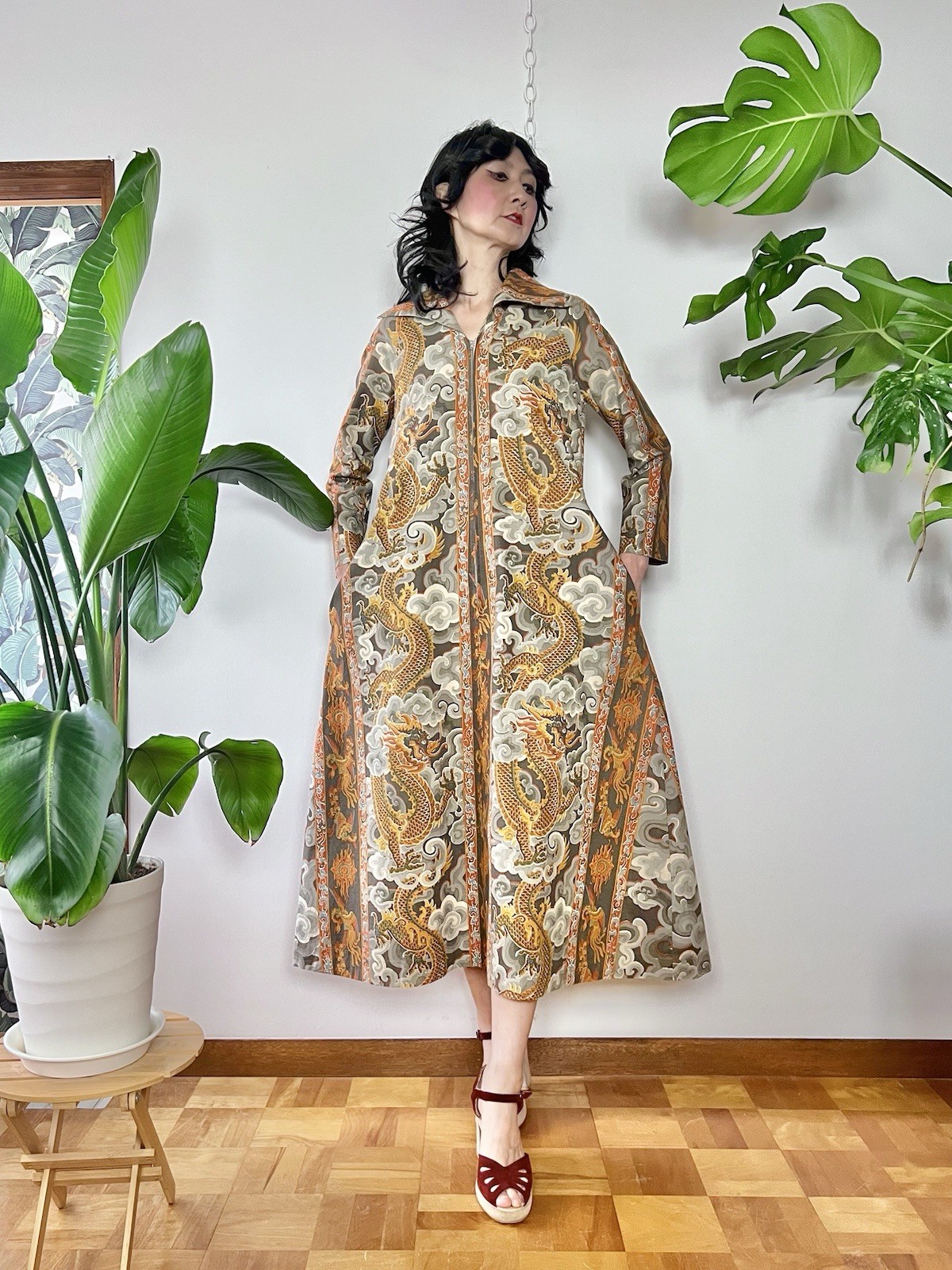 VTG 70s Dragon Cloud Print Cotton Hostess Maxi Dress Caftan Oriental Novelty S