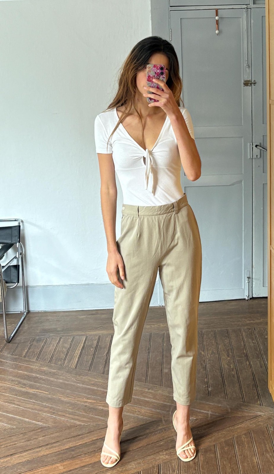 Vintage High-Waisted Beige Tapered Trousers, Cropped Pleated Pants, Size IT 46 (