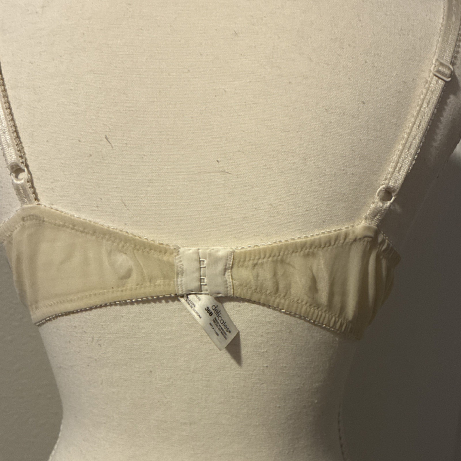 Delicates Lace Underwire Bra Ivory Vintage Nylon 36B WPL 11835 Made in Macau