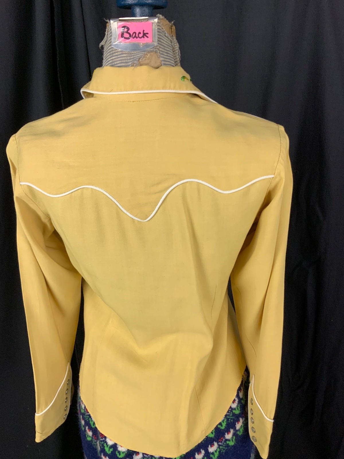 MILLER WESTERN WEAR Vtg 50s Dk Yellow Floral Embroidered Shirt-Bust 38/2XS-XS