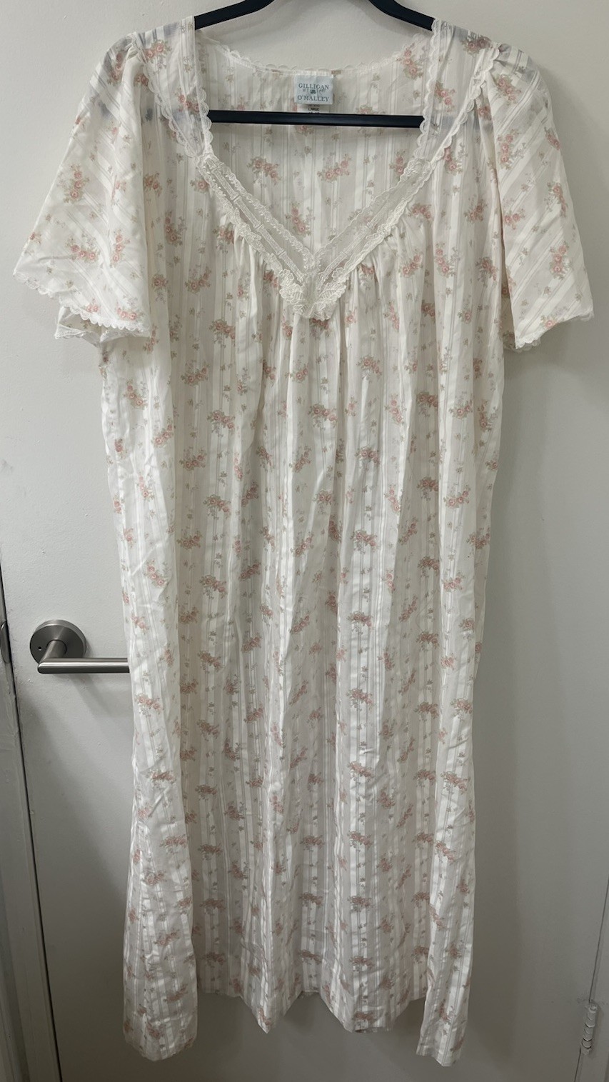 GILLIGAN O&rsquo;MALLEY Floral Night Gown Light Weight Short Sleeve SIZE Large 16-18