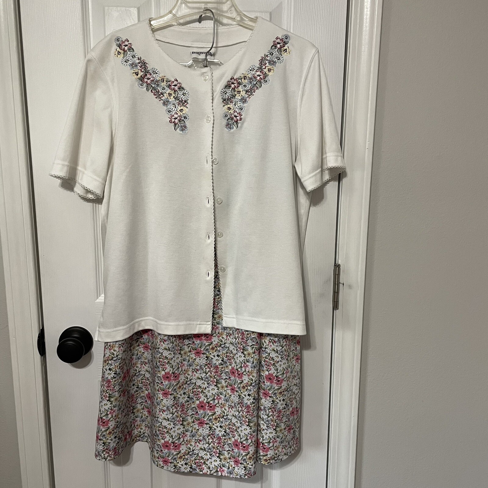 Women’s PL Embroidered Cardigan Sweater W/Print Skirt Vtg. Bon Worth Cottagecore