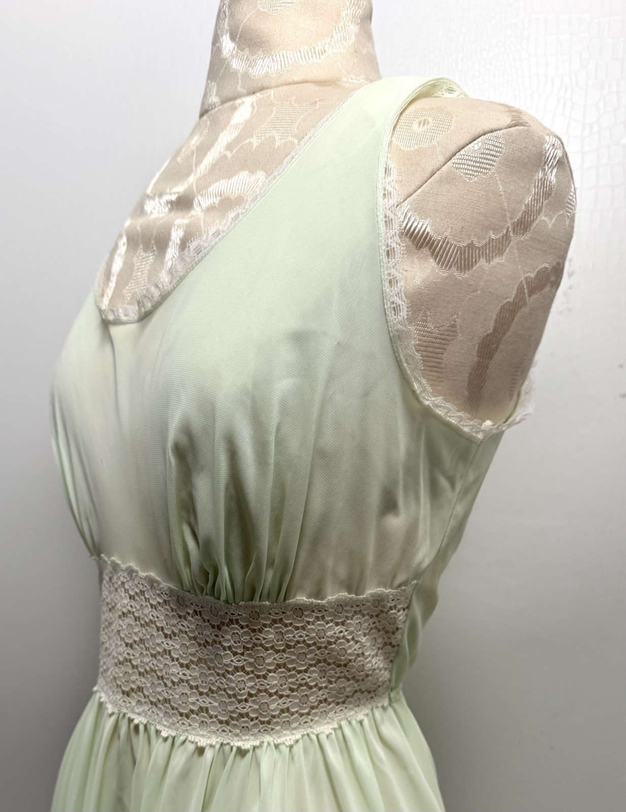 Ctg 70s Pastel Green Nightgown Slip Dress M Lace Empire Waist Prairie Boho USA