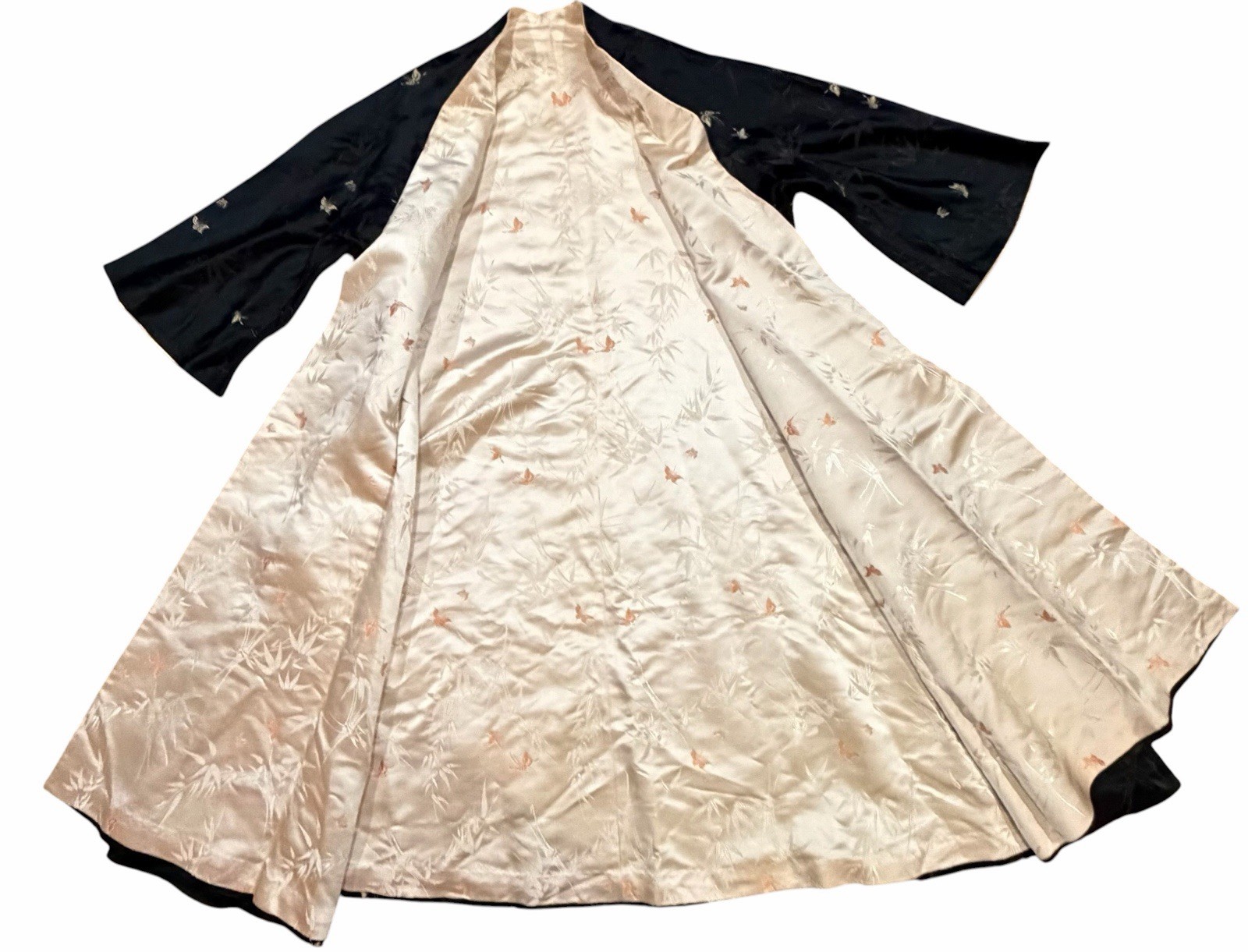 Dynasty Brand Chinese Silk/ Embroidered Robe Reversible , Hong Kong 1950-1960
