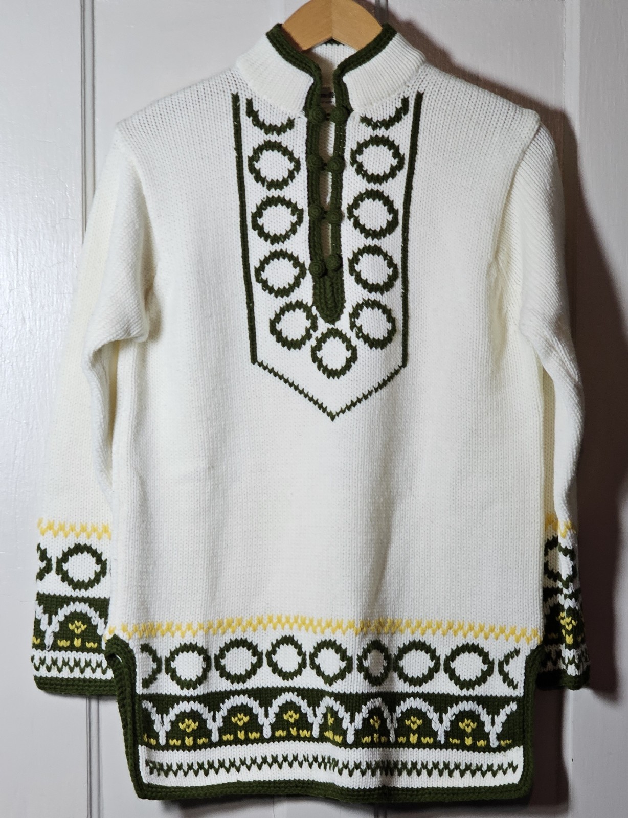 Vtg 1960s Charmette Sweater Size M White Olive Tunic Knit Button Placket Hippie