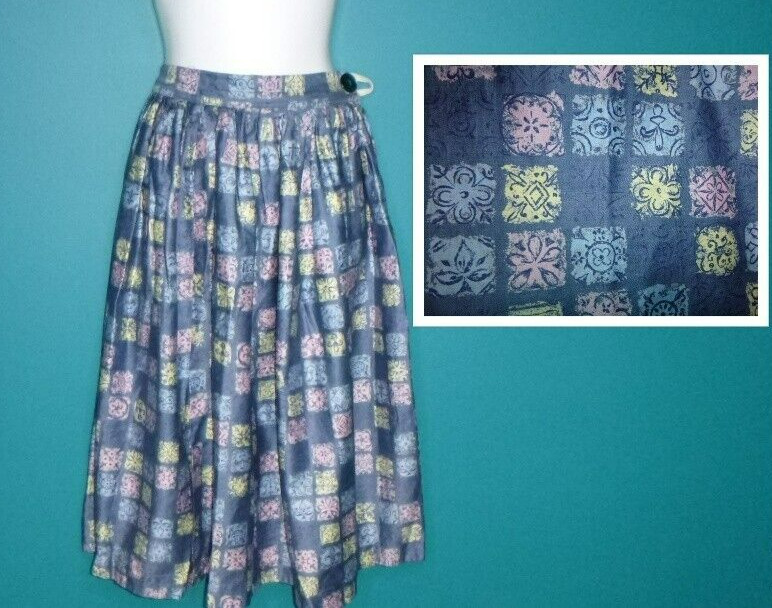 TRUE Vtg 50 s Full Cotton Skirt Grey W/ Pastel Medallions Sz S CUTE!!!