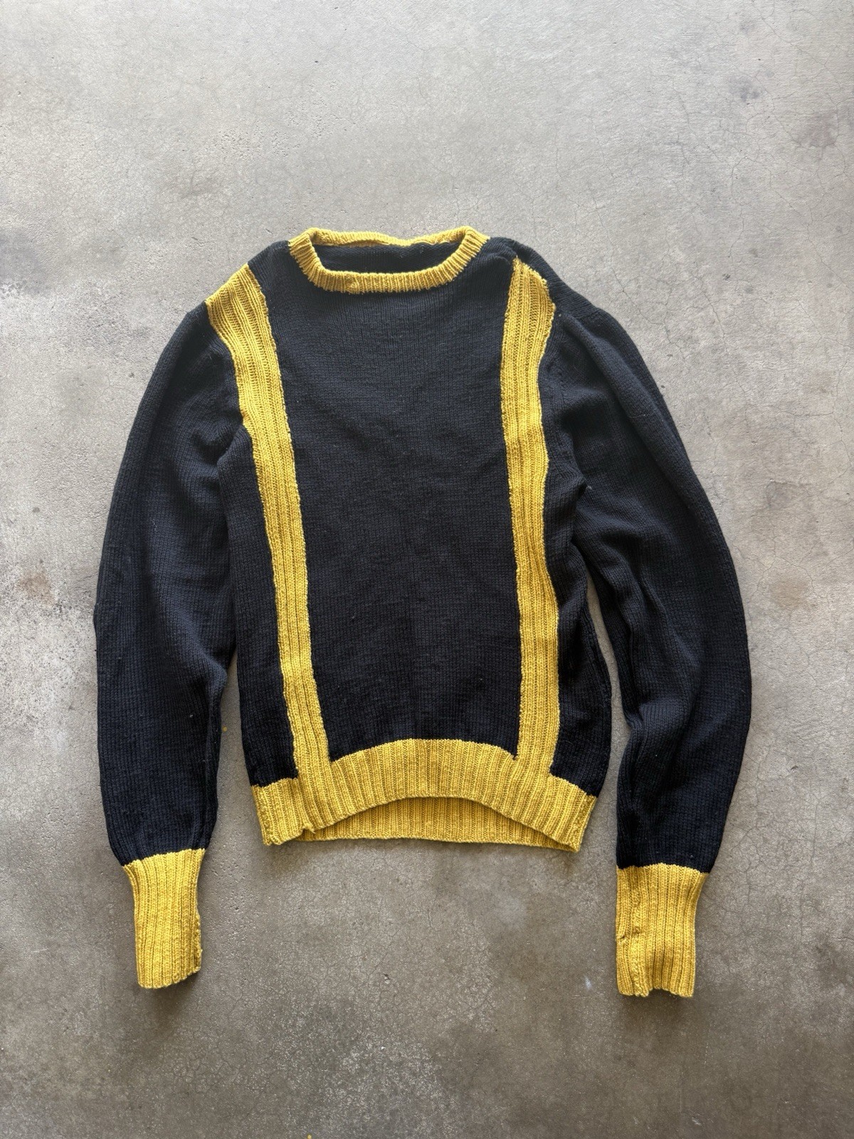 60s 70s True Vintage Black and Yellow Know Sweater
