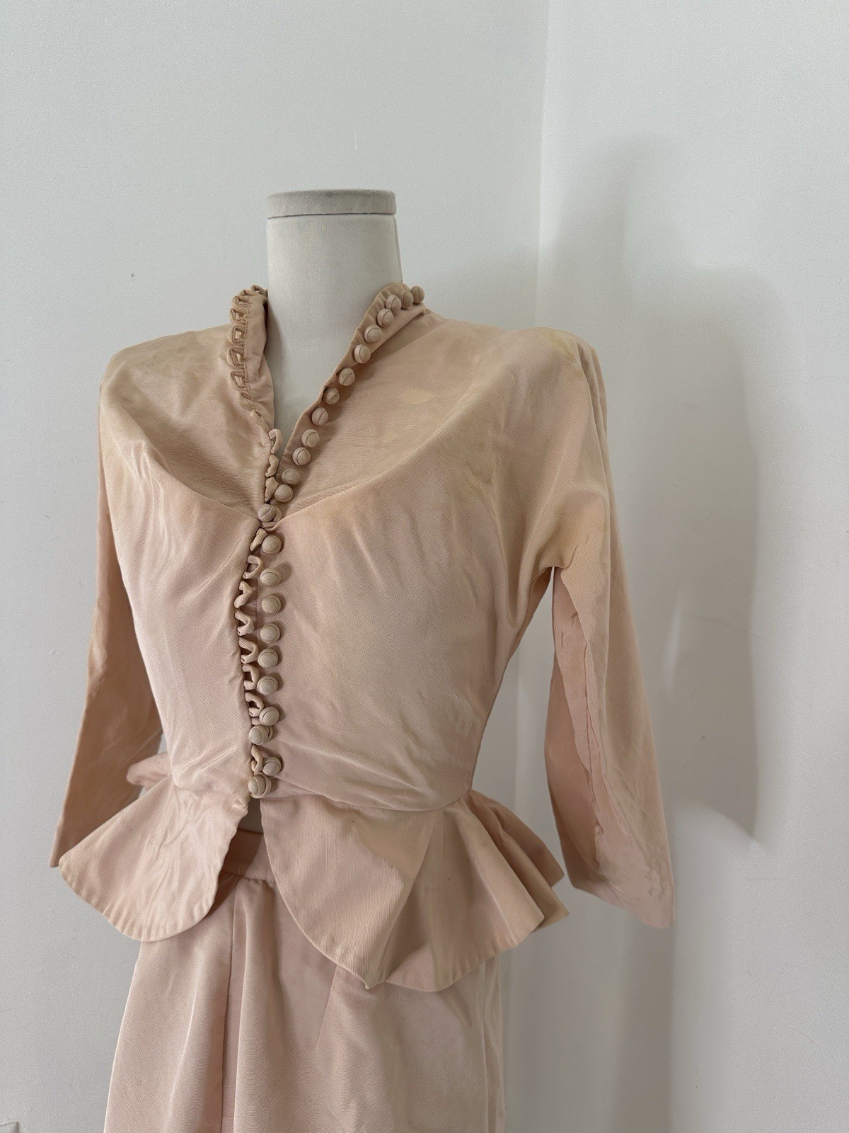 Vintage 40s Mary Muffet Pink Peplum Victory Suit As Is AMAZING