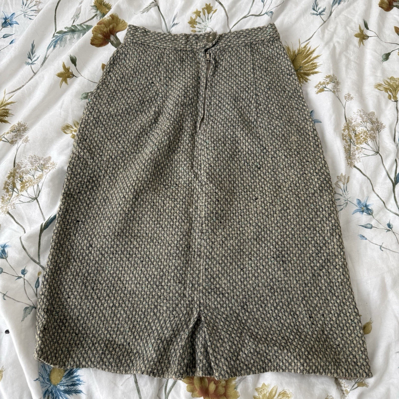 Vintage Handmade Tweed Wool Blend A-Line Skirt XS 22-23 Waist GEM Zip 60s 70s