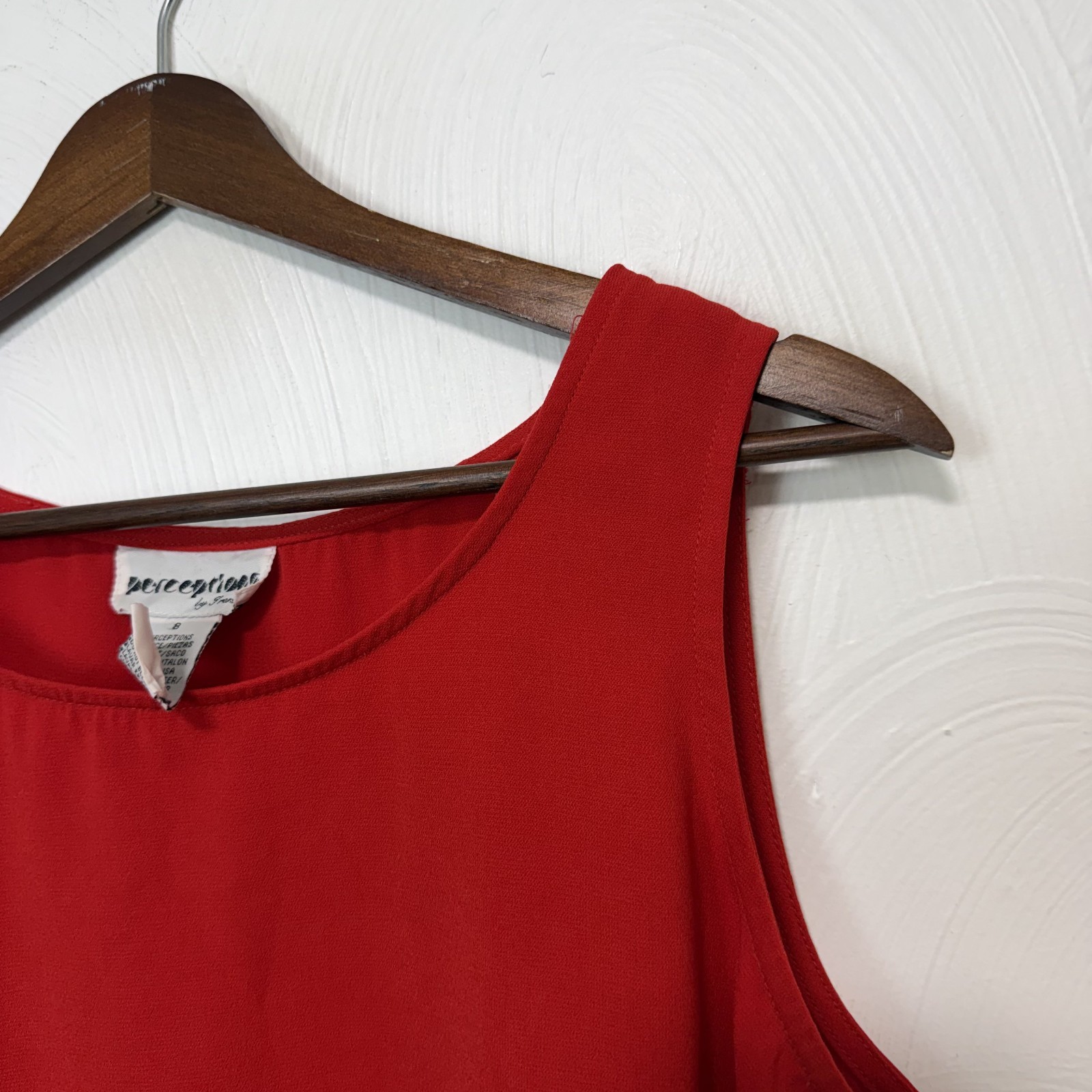 Vintage Perceptions Women&rsquo;s Red Solid Casual Sleeveless Tank Top Blouse Size 8