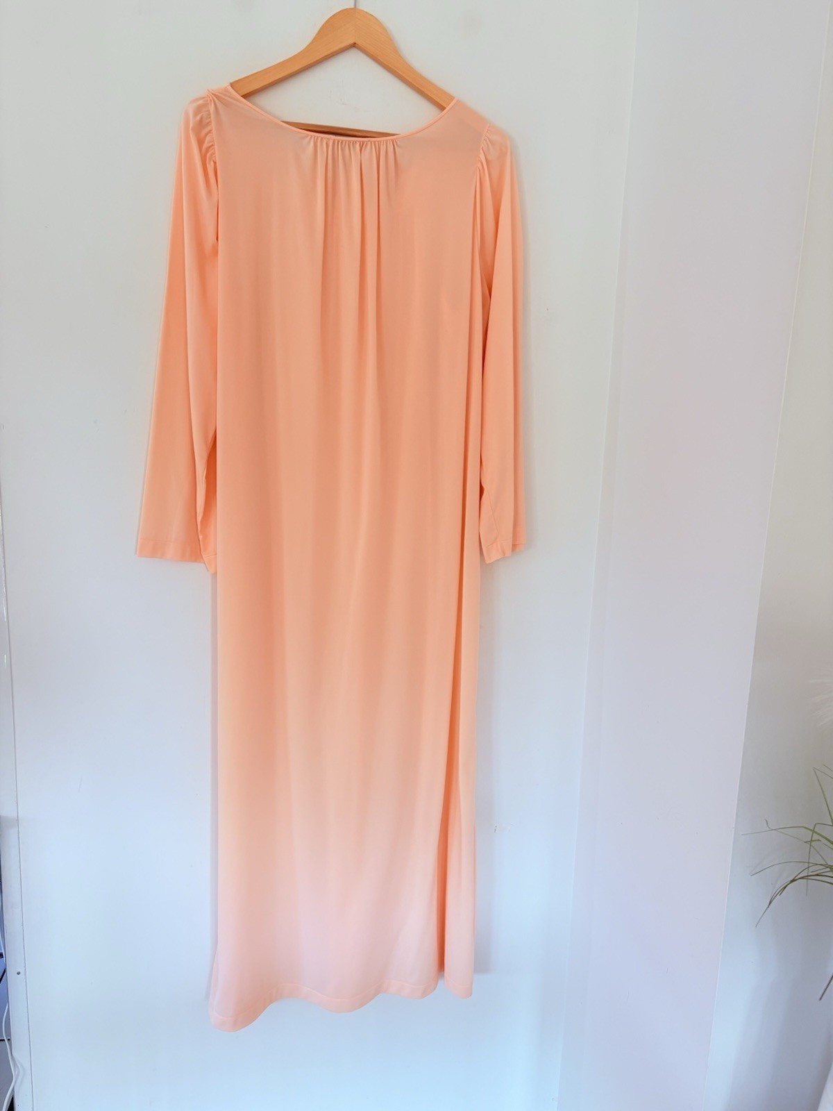 SHADOWLINE Light Peach Vtg Nightgown & Robe 2pc Set Sz L Nylon Floral Embroidery