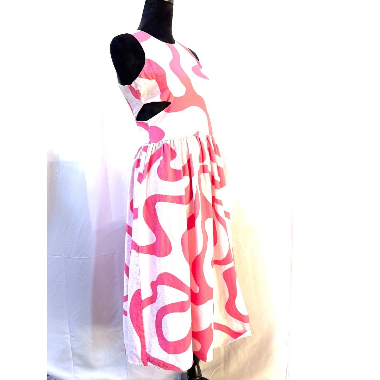 Urban Revivo Side Cutout Pink on Pink Graphic Swirl Retro Midi Dress, Size 4